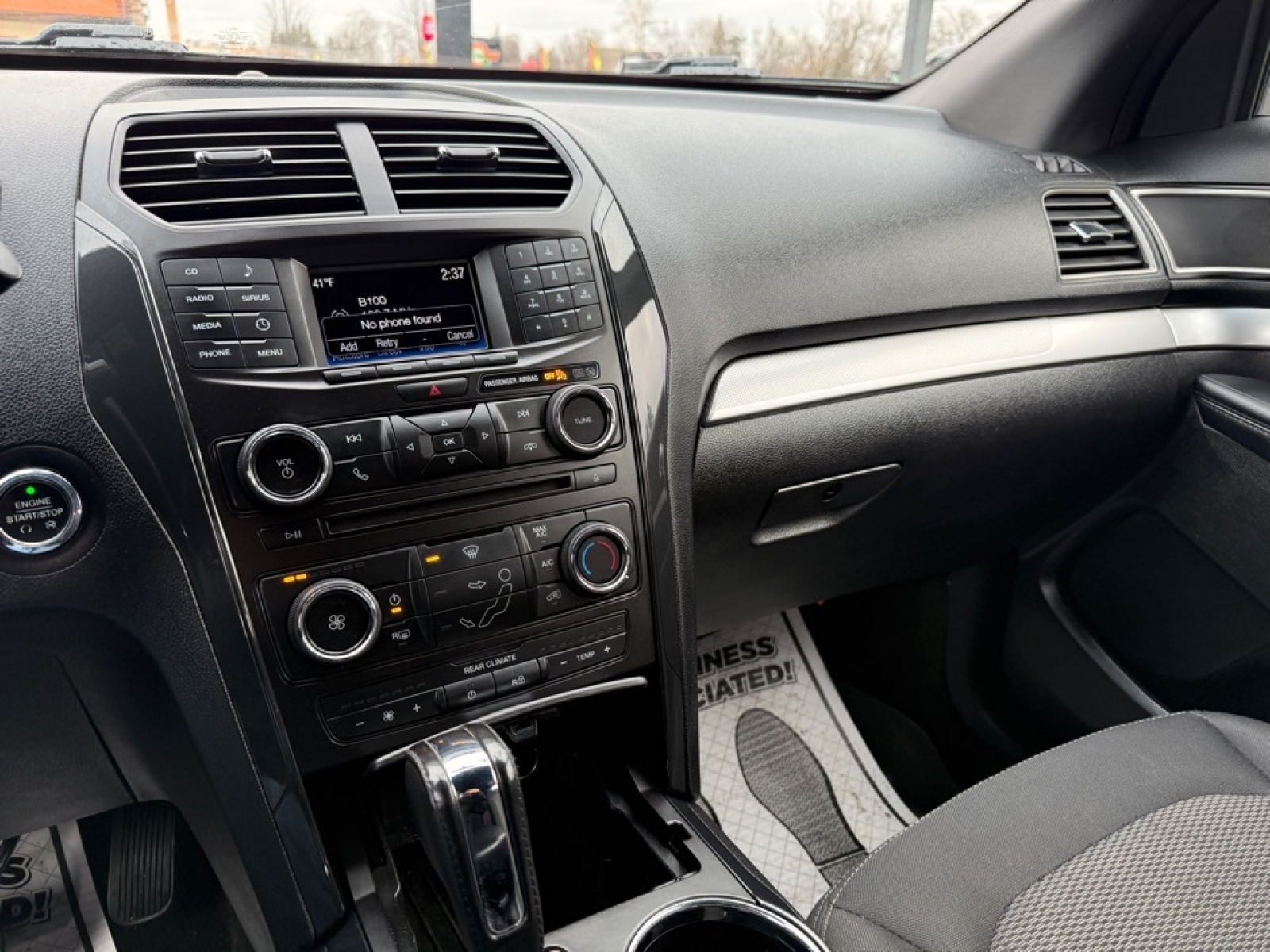 2017 Ford Explorer XLT, 39389, Photo