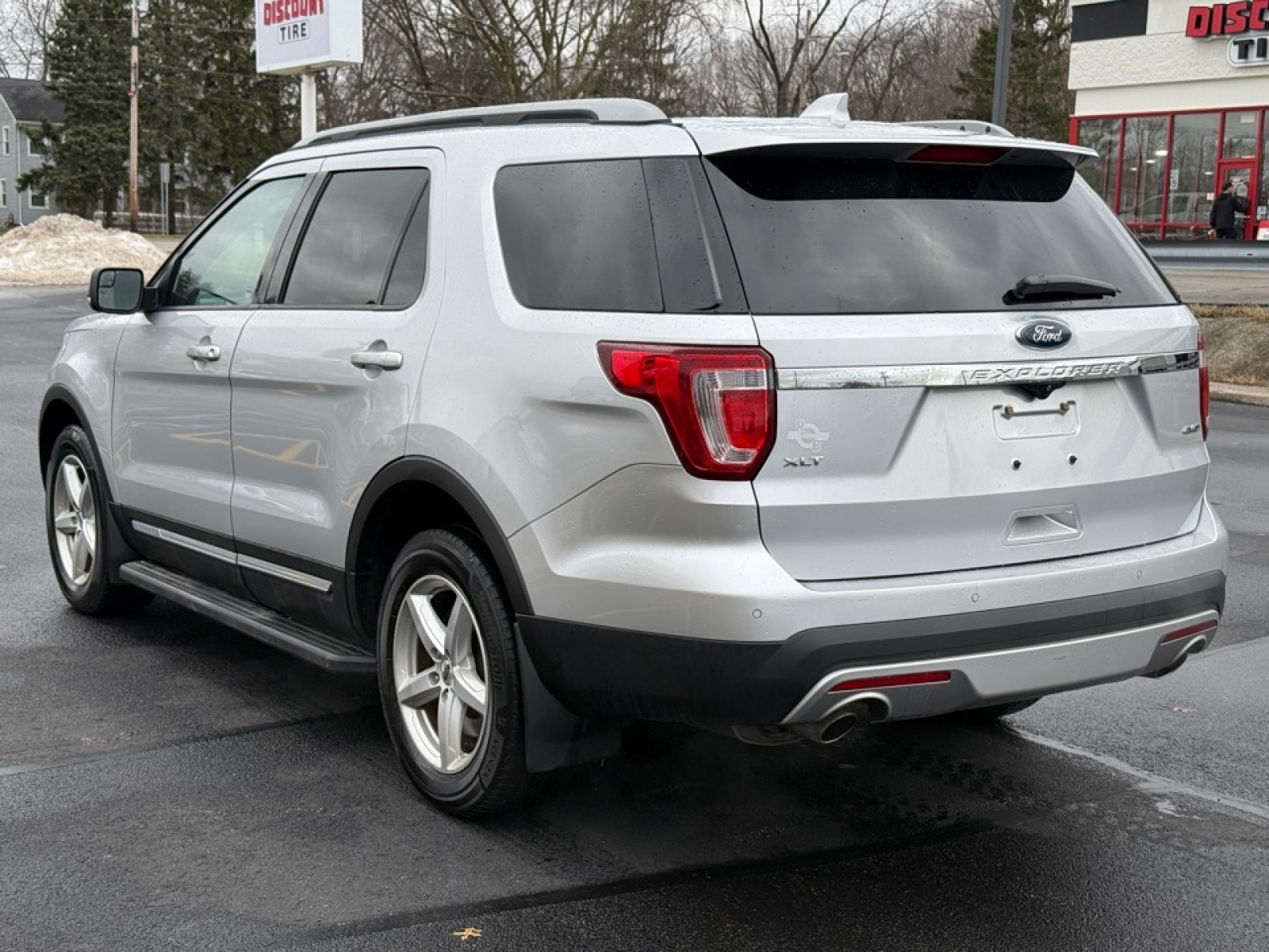 2017 Ford Explorer XLT, 39389, Photo
