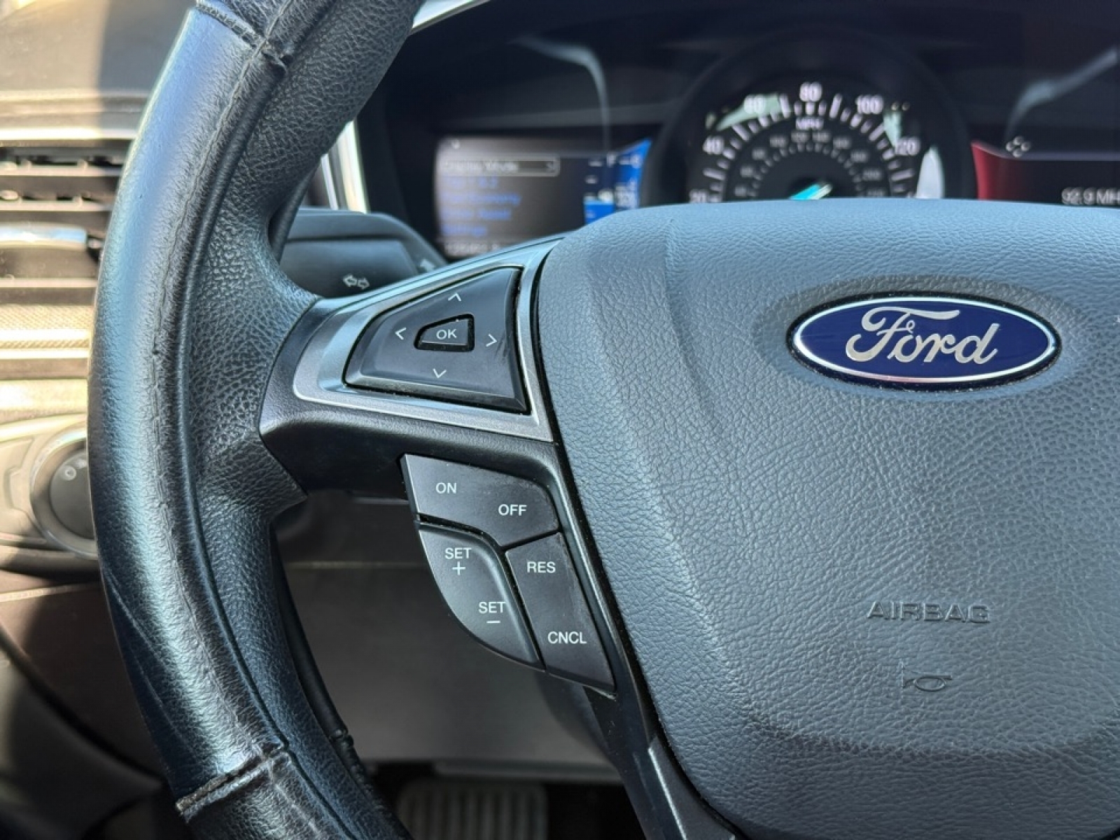 2017 Ford Fusion SE, 39780, Photo