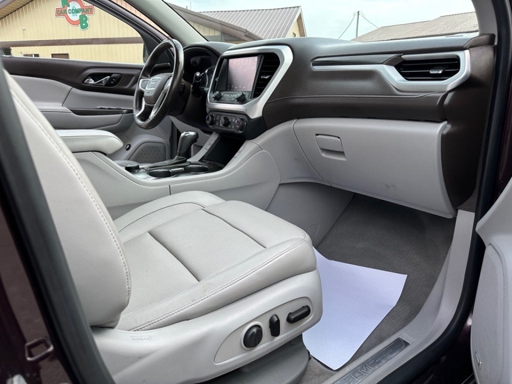 2017 GMC Acadia SLT, 36042, Photo