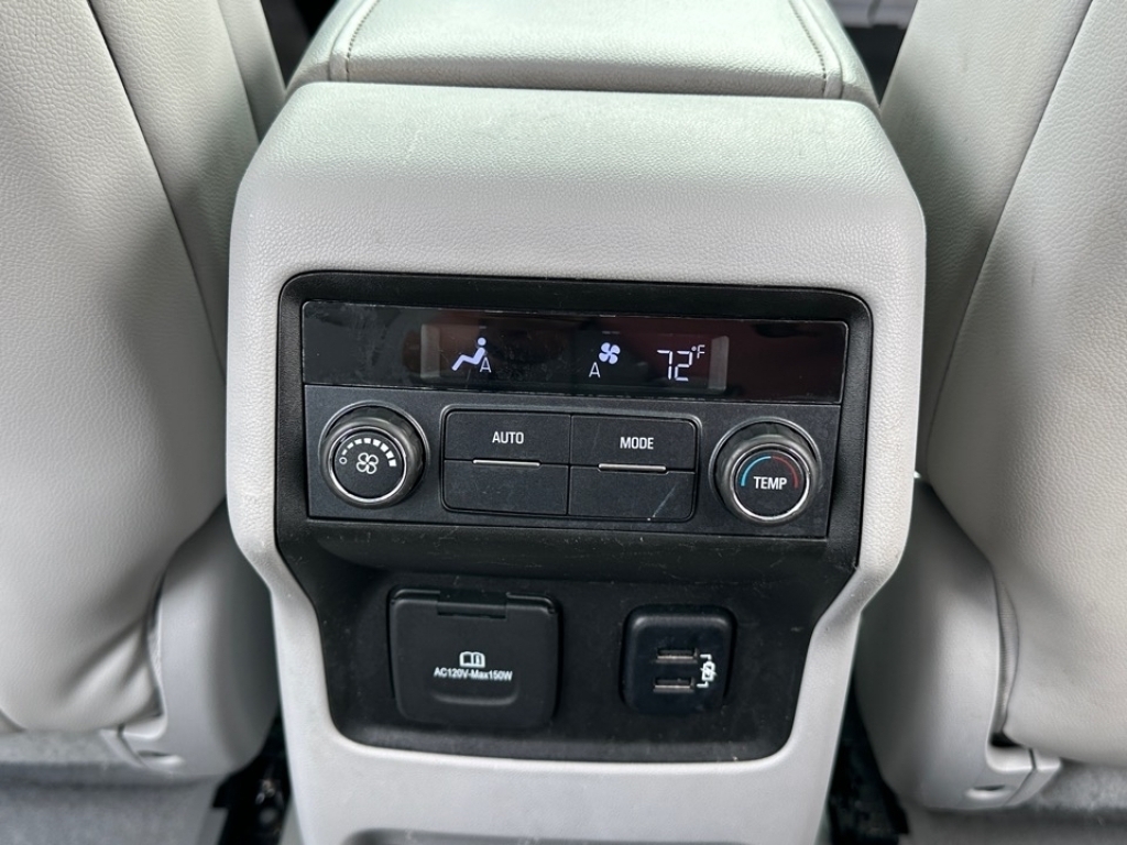 2017 GMC Acadia SLT, 36042, Photo