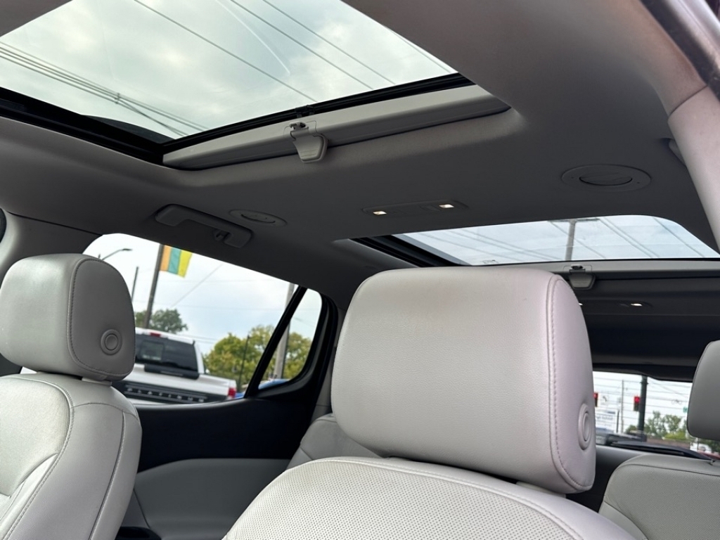 2017 GMC Acadia SLT, 36042, Photo