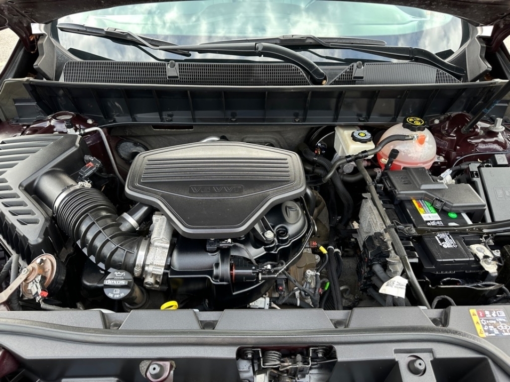 2017 GMC Acadia SLT, 36042, Photo