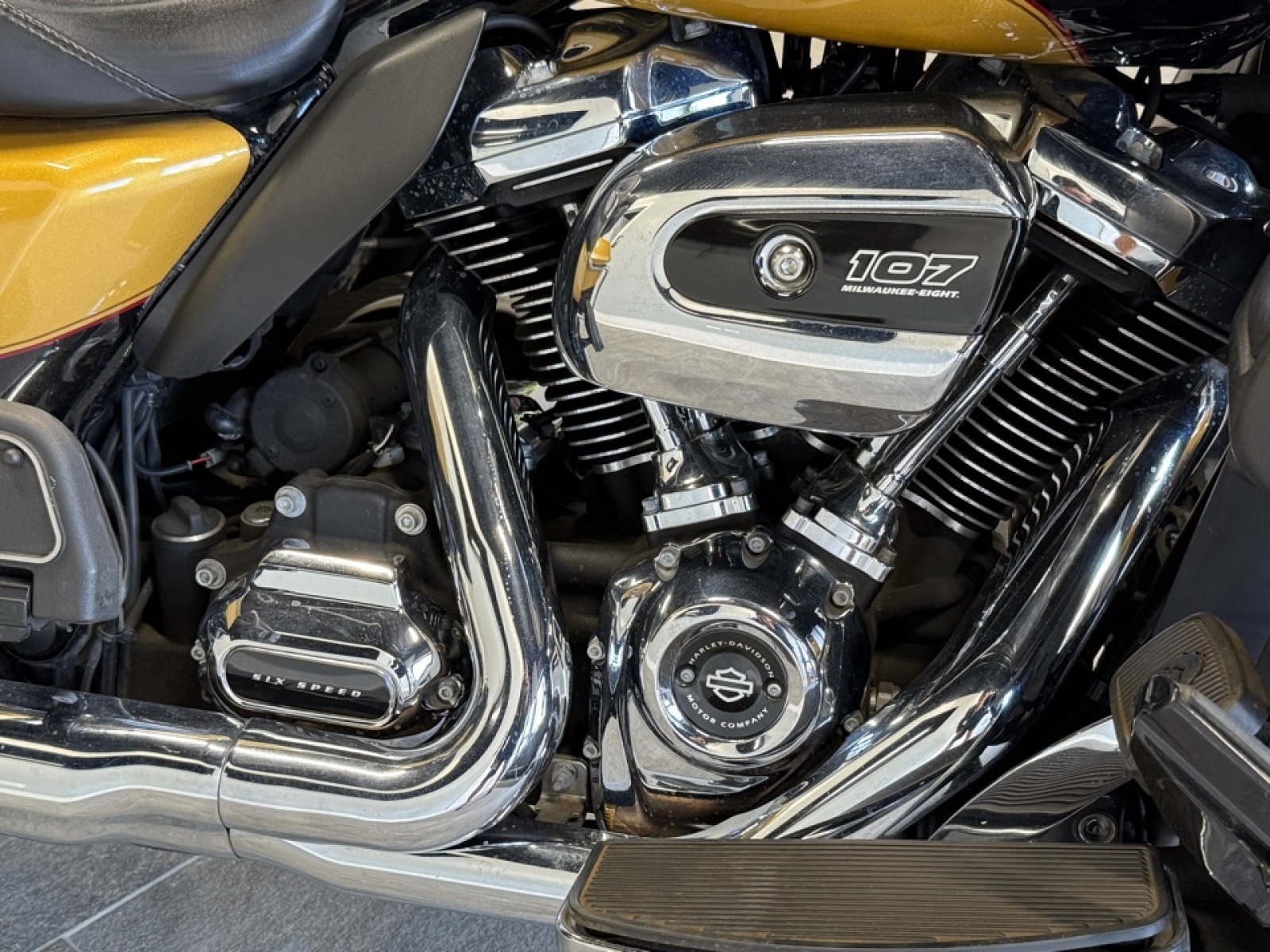 2017 Harley Davidson Road Glide FLTRU, 35787A, Photo