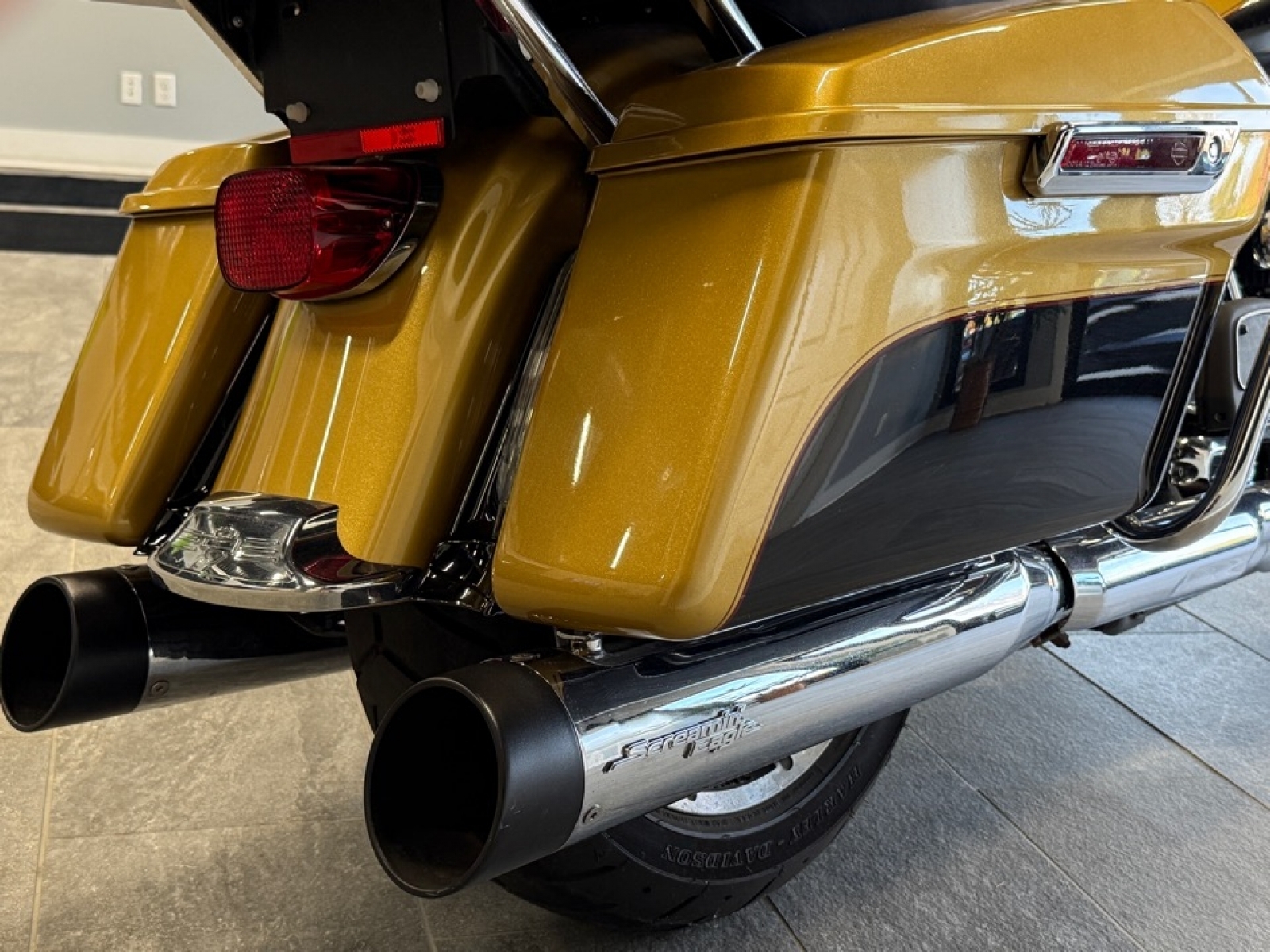 2017 Harley Davidson Road Glide FLTRU, 35787A, Photo