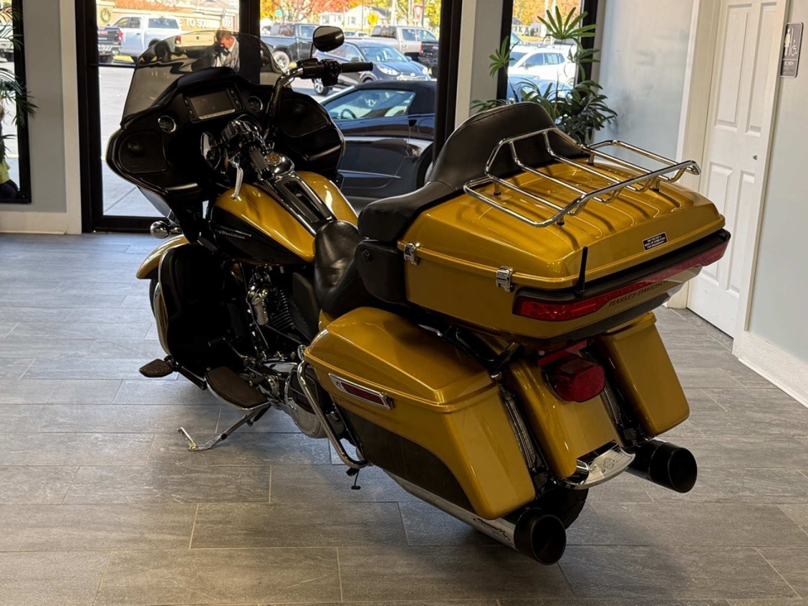 2017 Harley Davidson Road Glide FLTRU, 35787A, Photo