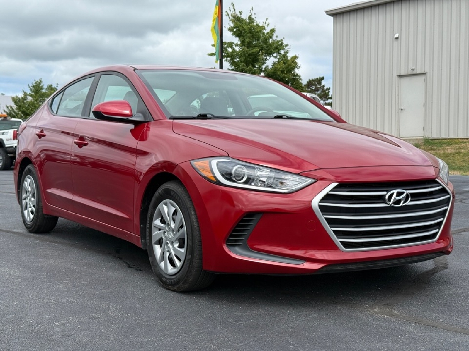 2017 Hyundai Elantra SE photo 2