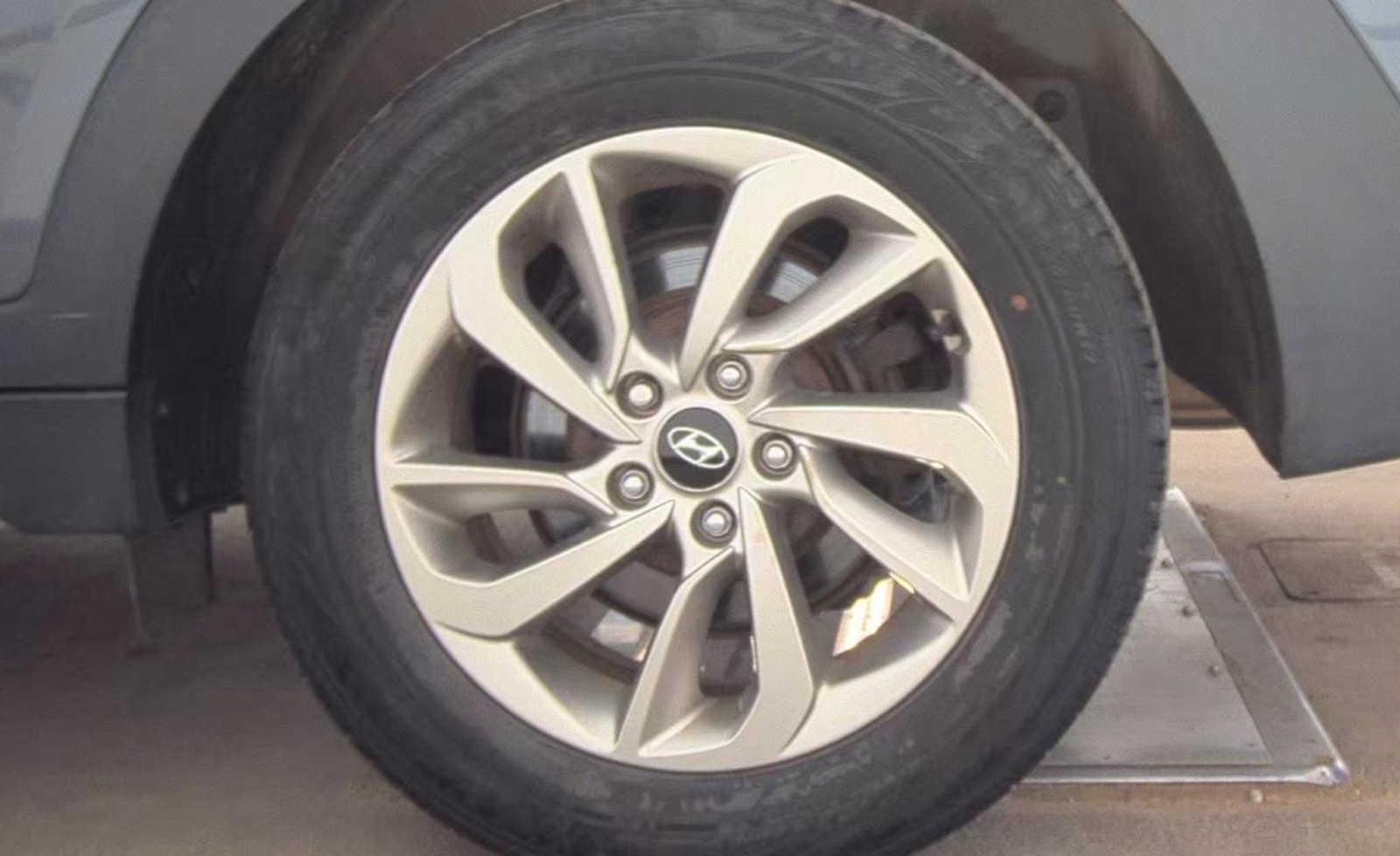 2017 Hyundai Tucson SE, 39813, Photo