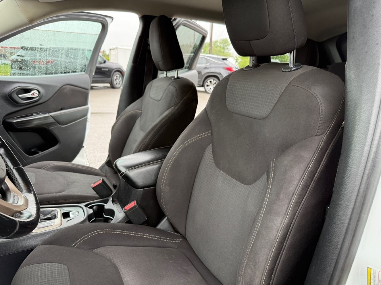 2017 Jeep Cherokee Latitude photo 16