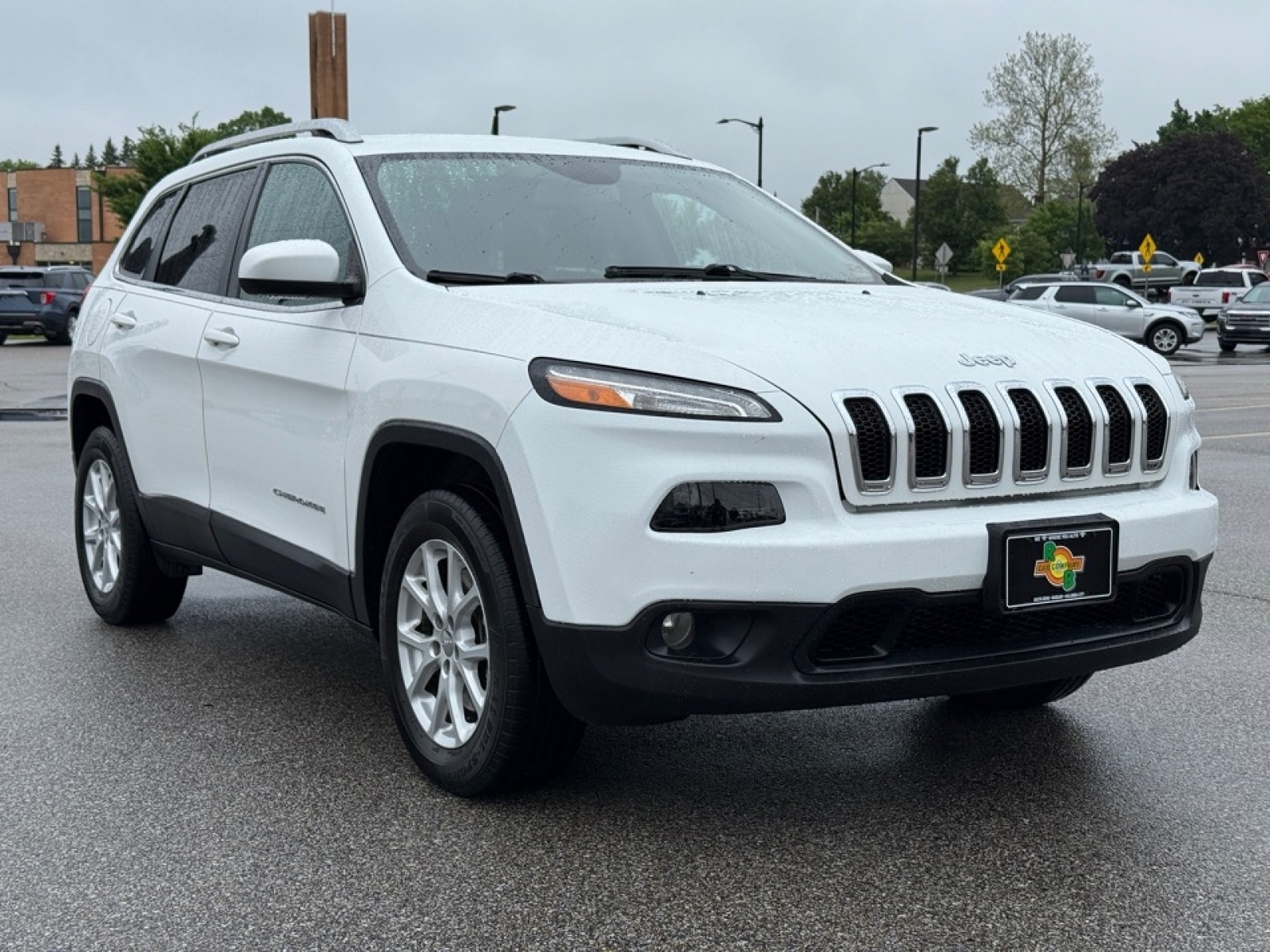 2017 Jeep Cherokee Latitude photo 2