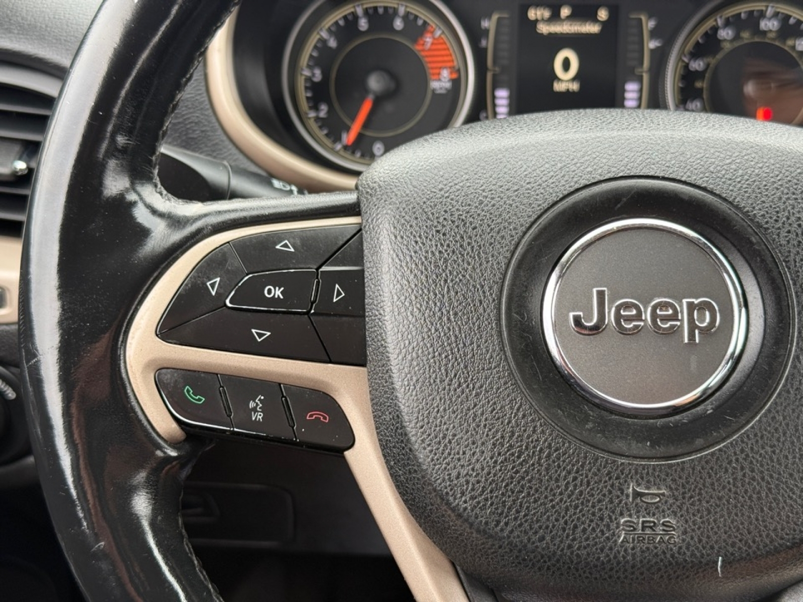2017 Jeep Cherokee Latitude photo 24