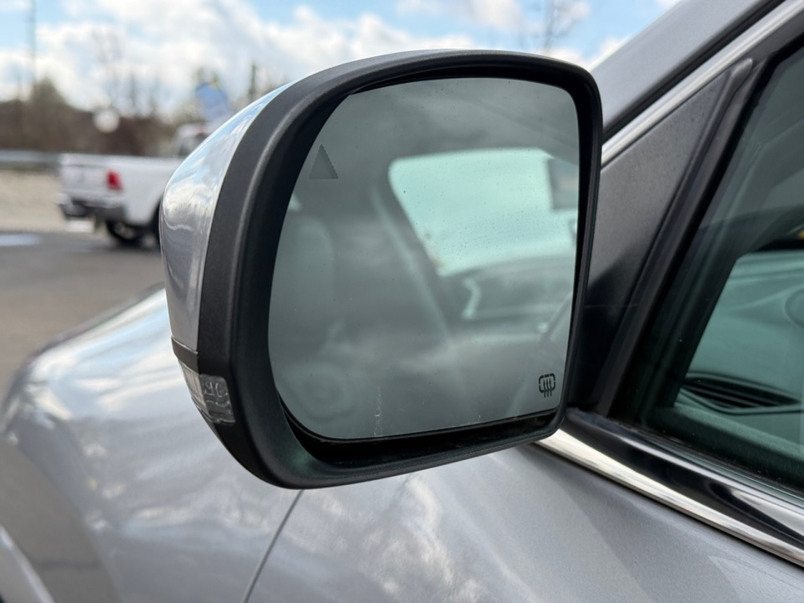 2017 Jeep Cherokee Overland 4x4, 39697, Photo