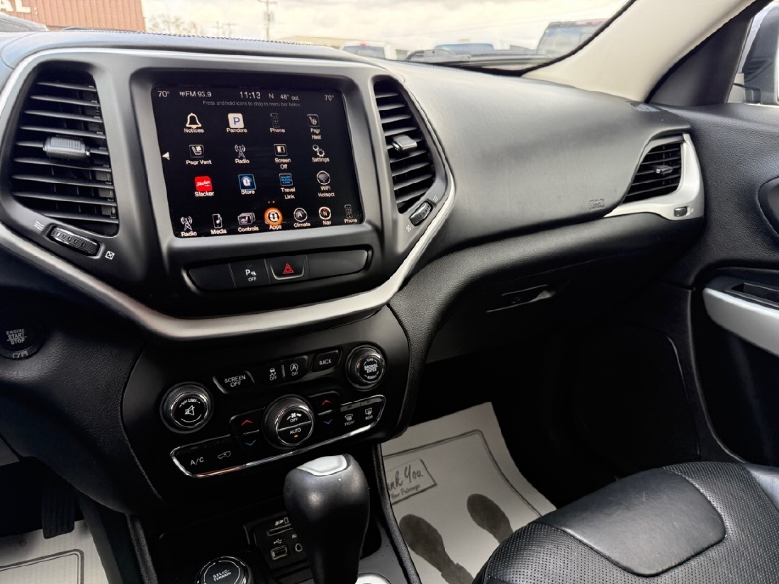 2017 Jeep Cherokee Overland 4x4, 39697, Photo