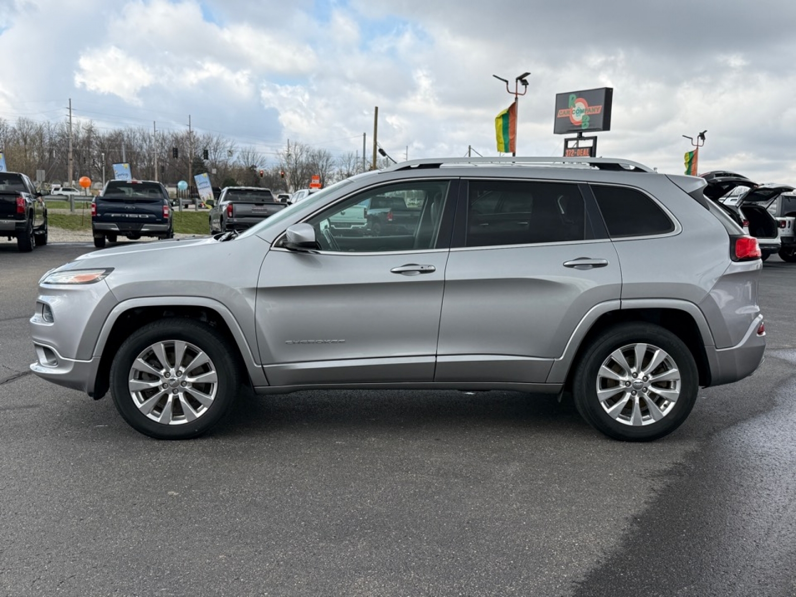 2017 Jeep Cherokee Overland 4x4, 39697, Photo