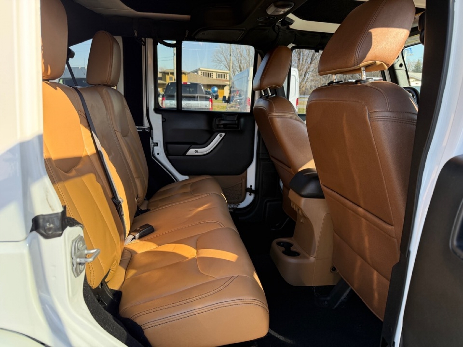 2017 Jeep Wrangler Unlimited Sahara 4x4, 38708, Photo