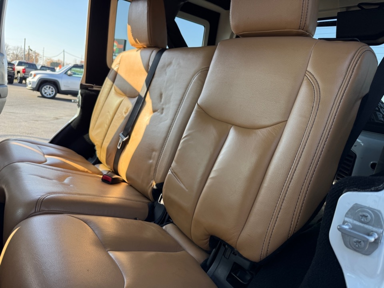 2017 Jeep Wrangler Unlimited Sahara 4x4, 38708, Photo