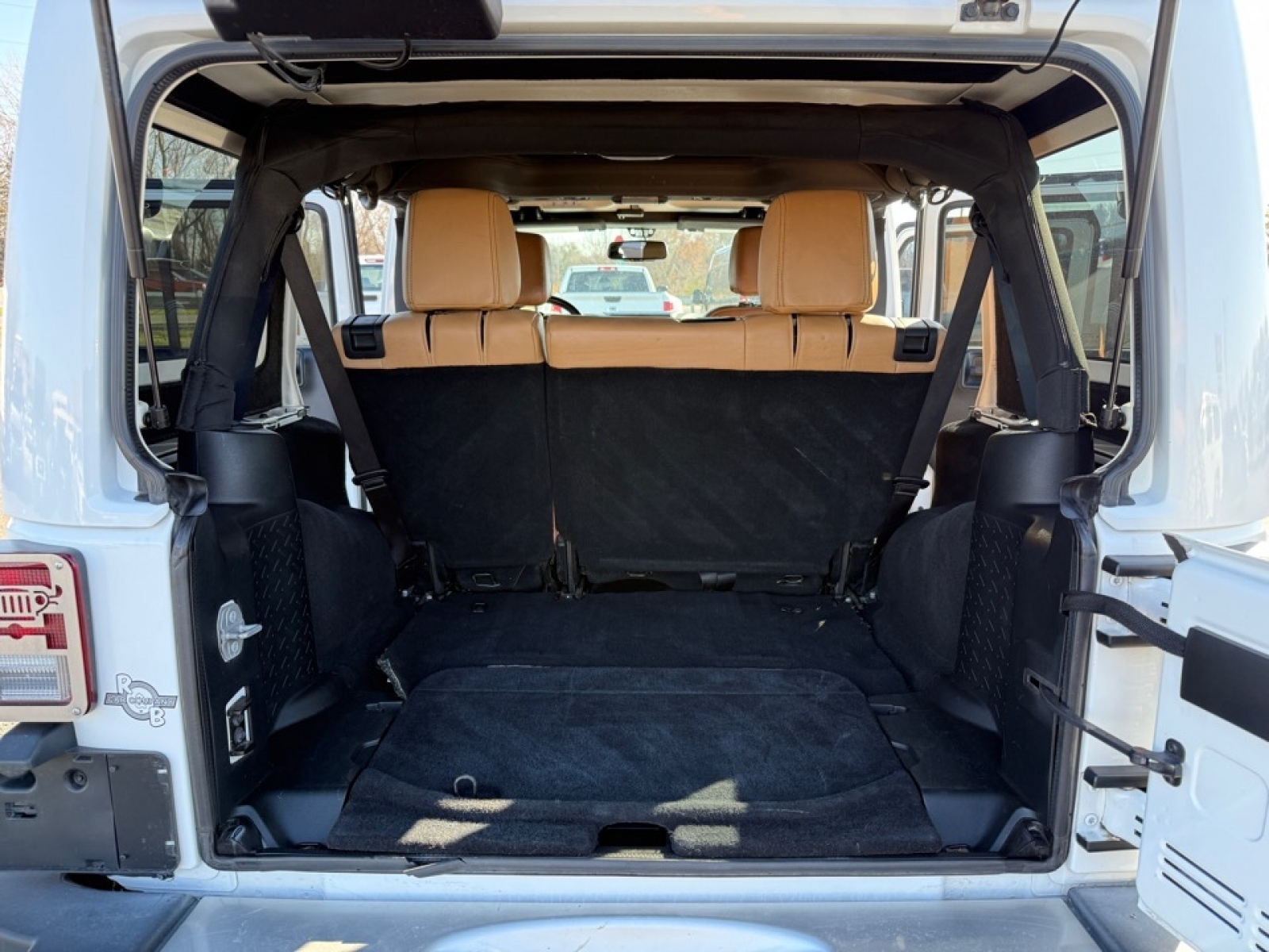 2017 Jeep Wrangler Unlimited Sahara 4x4, 38708, Photo