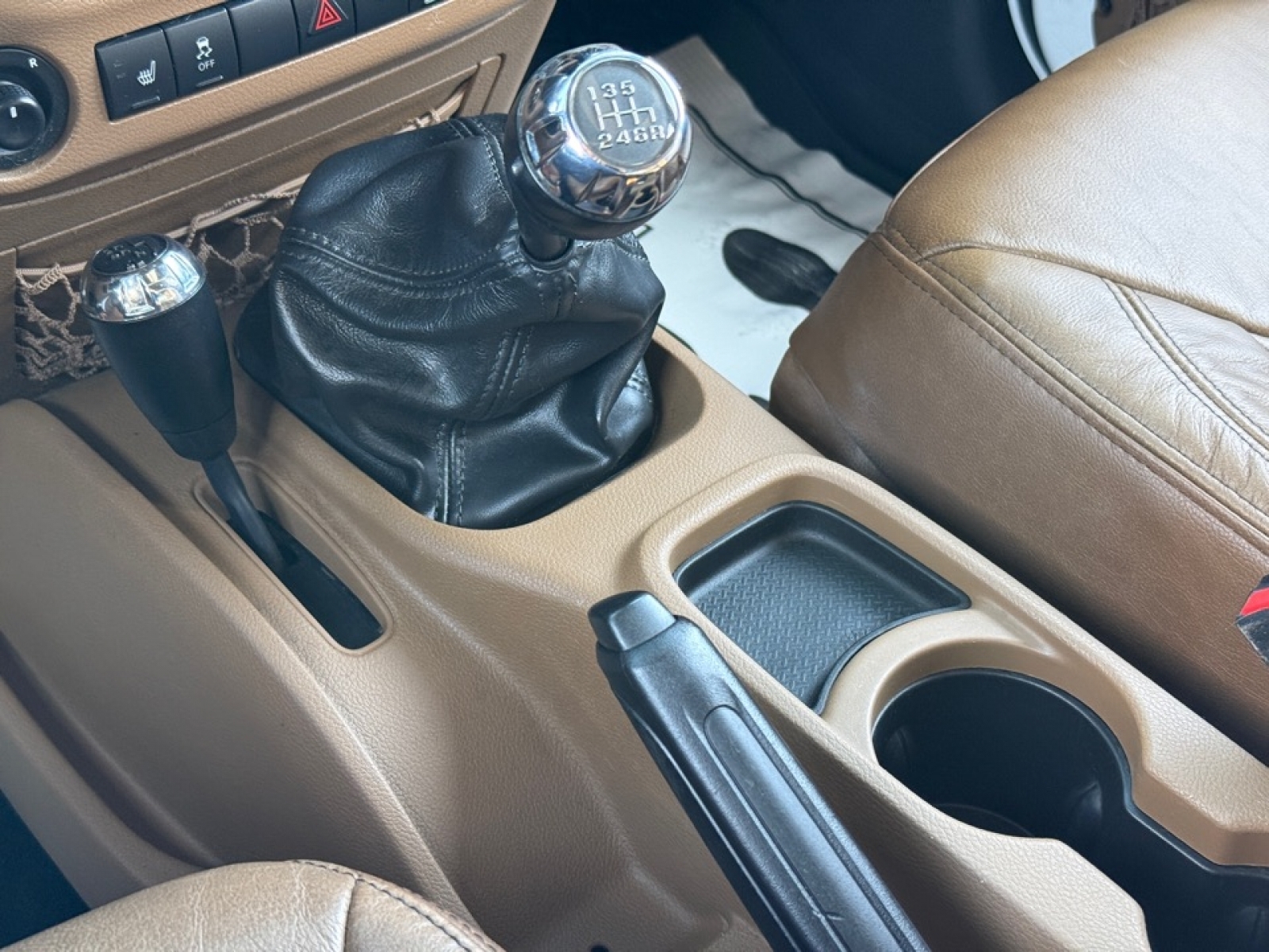 2017 Jeep Wrangler Unlimited Sahara 4x4, 38708, Photo