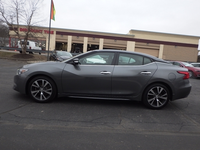 Used Gray 2017 Nissan Maxima stk# 30325 | RB Car Company