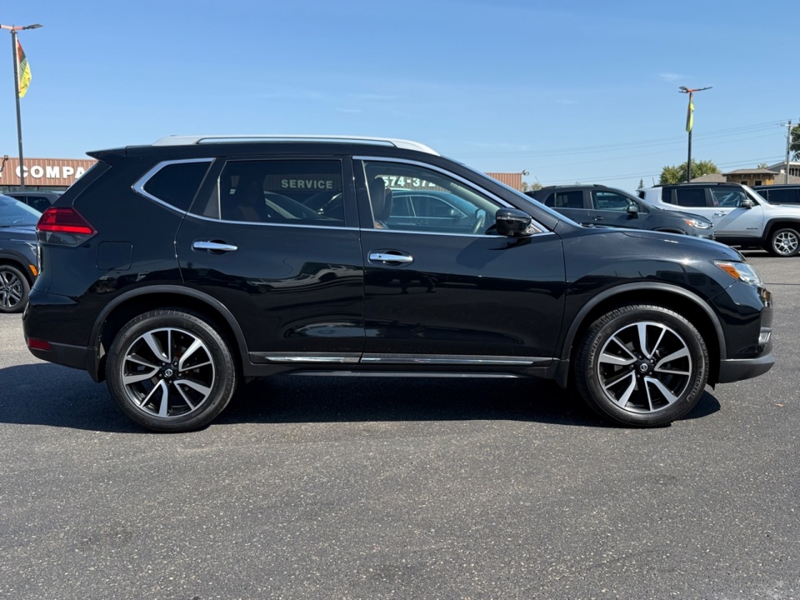 2017 Nissan Rogue SL photo 9