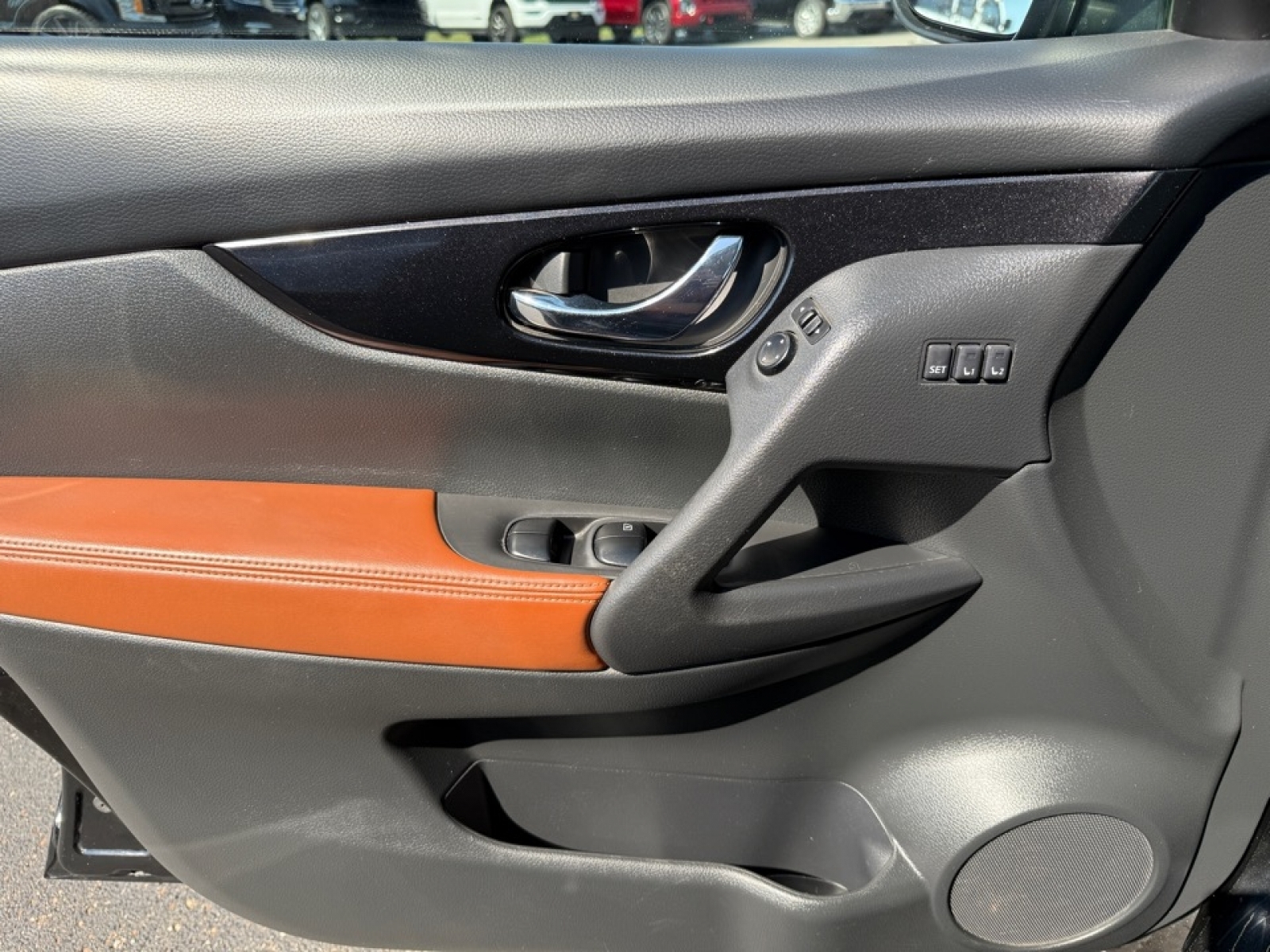 2017 Nissan Rogue SL photo 36
