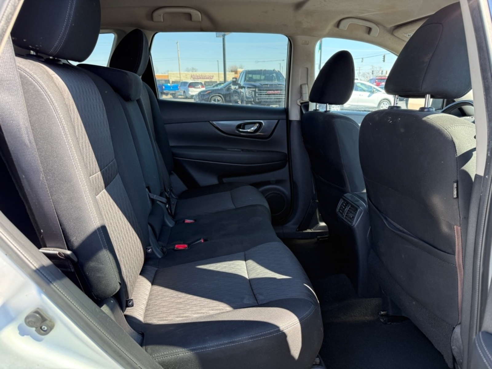 2017 Nissan Rogue SV, 39440, Photo