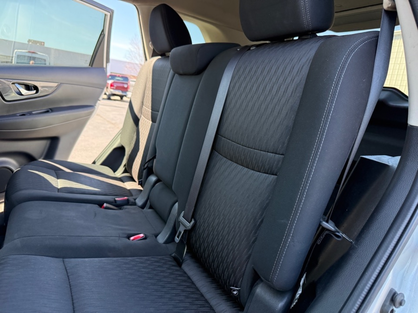 2017 Nissan Rogue SV, 39440, Photo