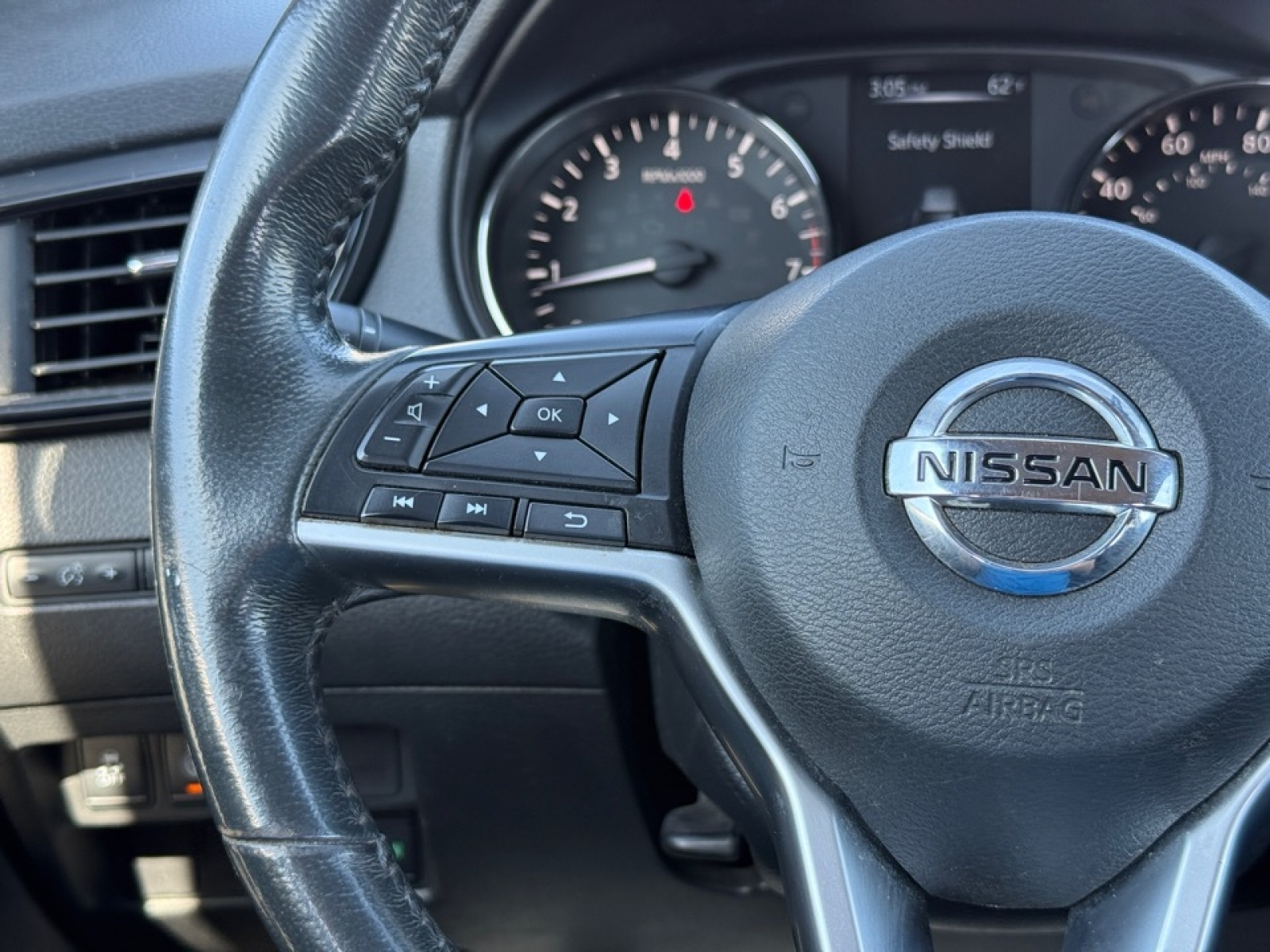 2017 Nissan Rogue SV, 39440, Photo