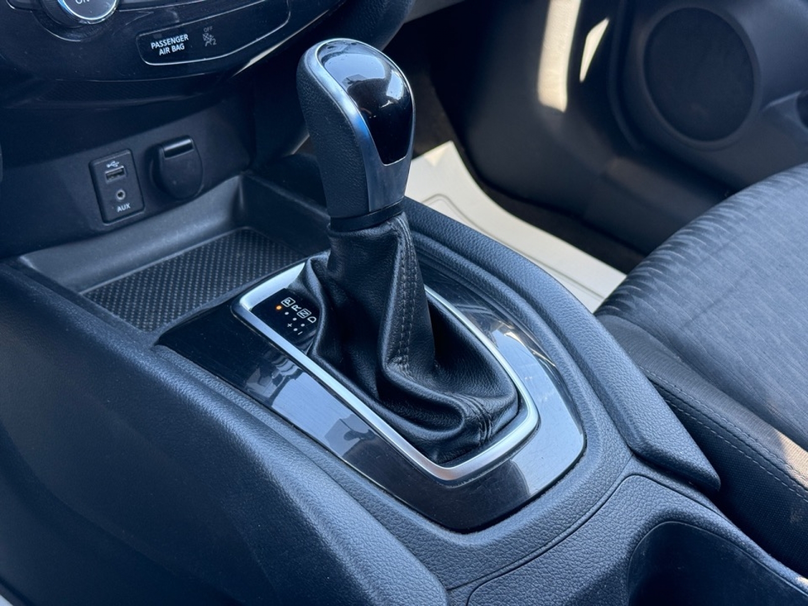 2017 Nissan Rogue SV, 39440, Photo