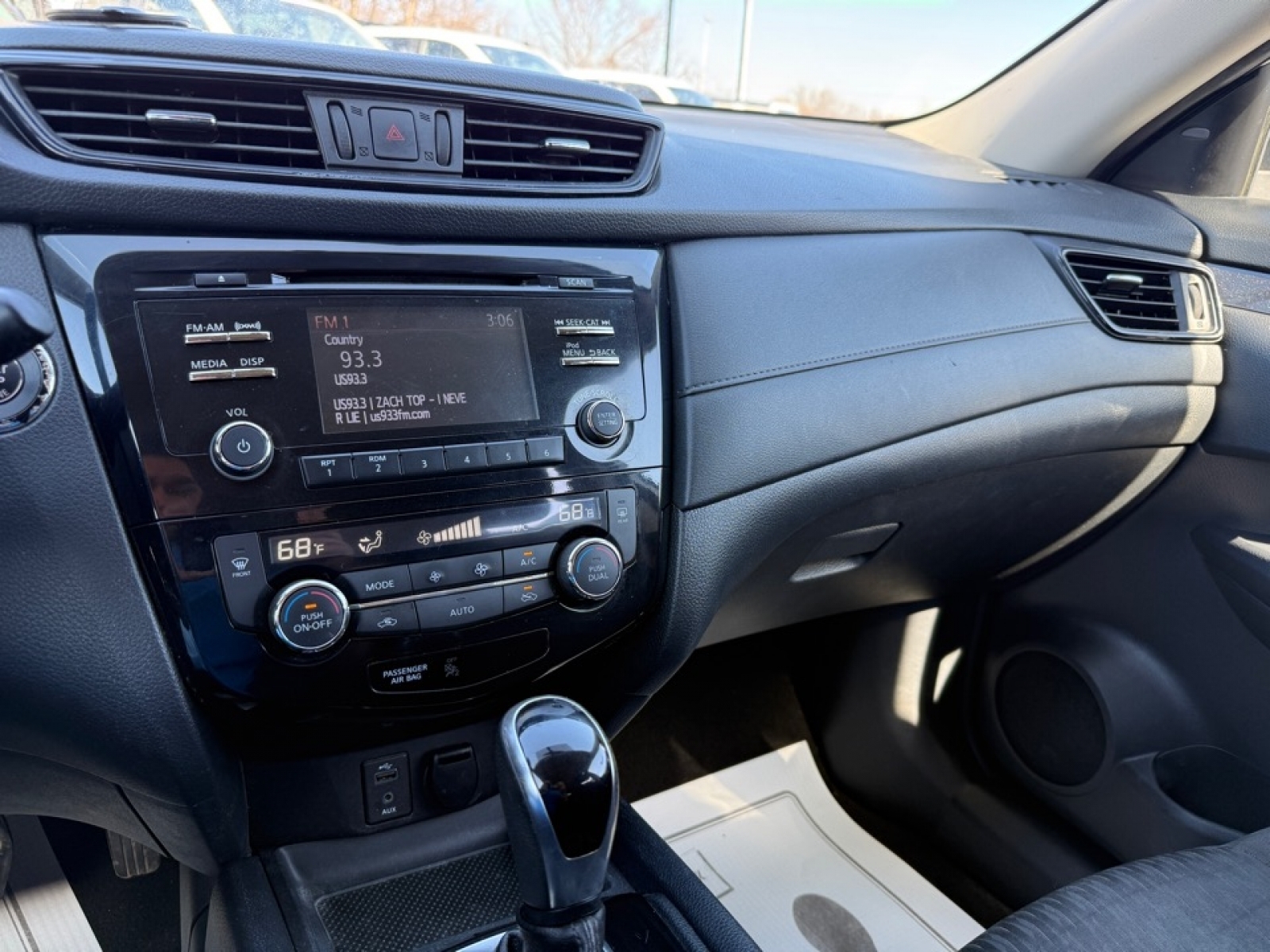 2017 Nissan Rogue SV, 39440, Photo