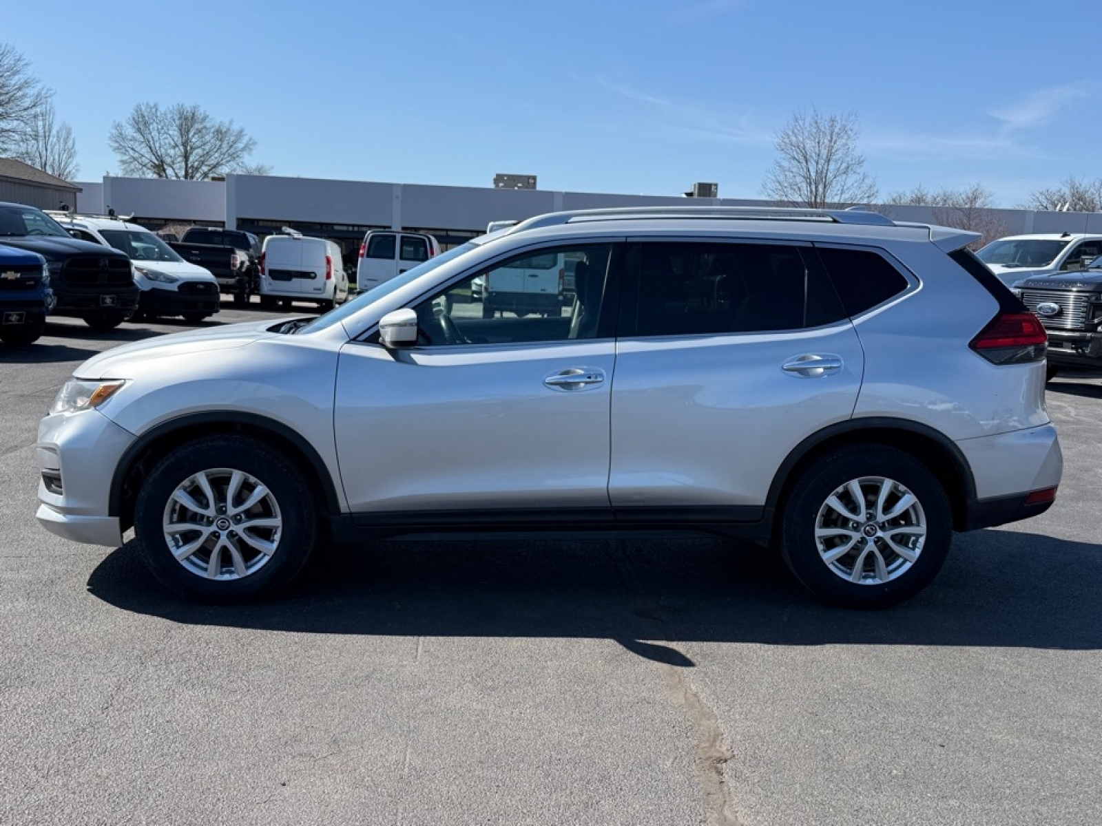 2017 Nissan Rogue SV, 39440, Photo