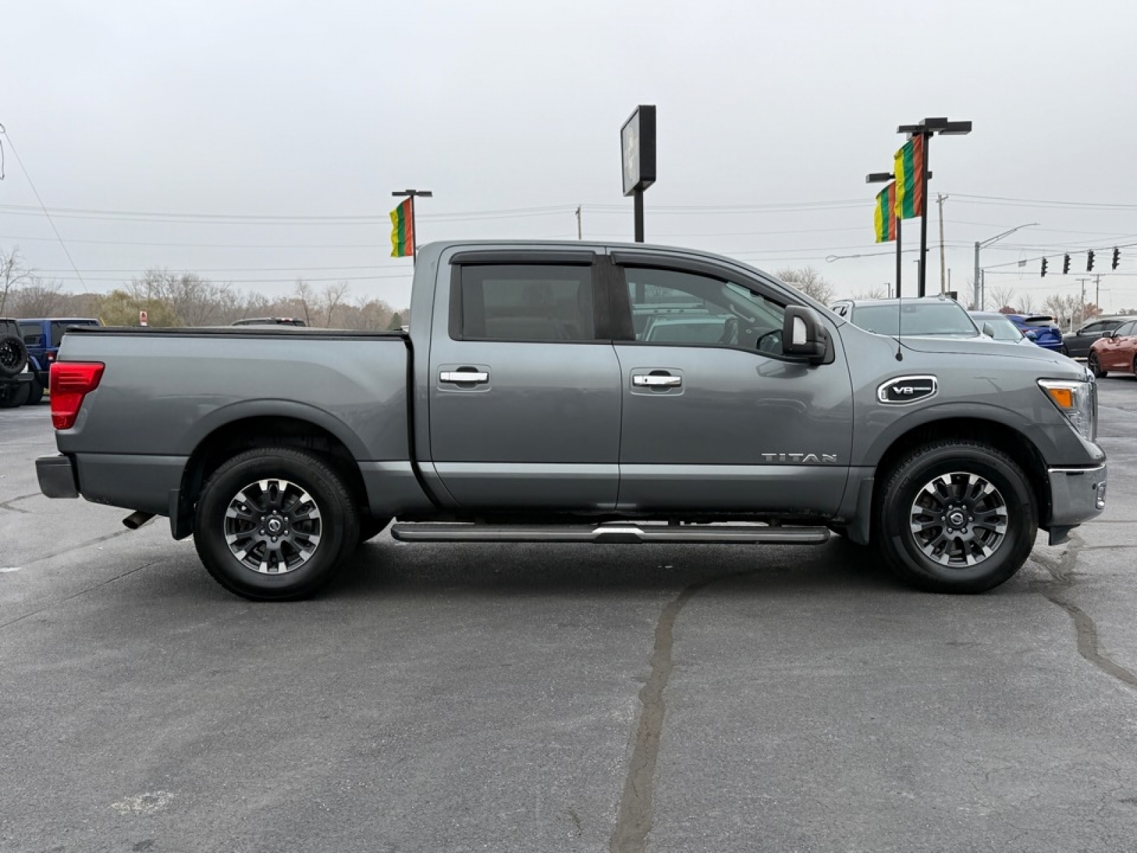 2017 Nissan TITAN SV, 38825, Photo