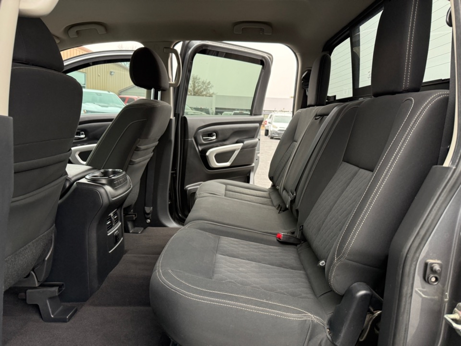 2017 Nissan TITAN SV, 38825, Photo