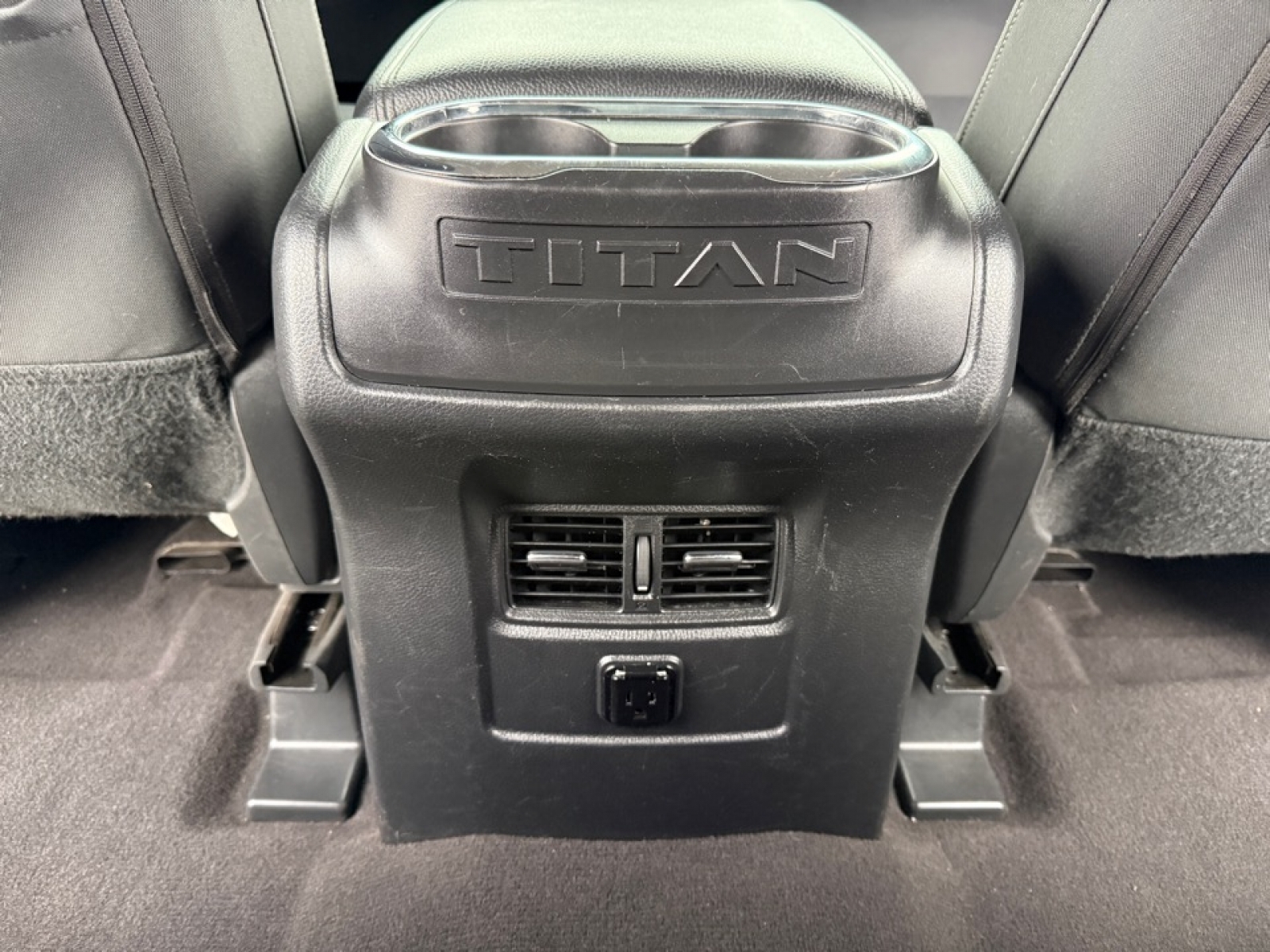 2017 Nissan TITAN SV, 38825, Photo