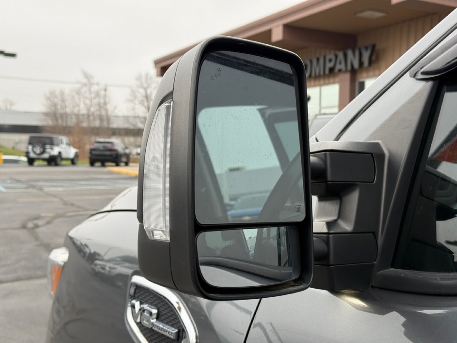 2017 Nissan TITAN SV, 38825, Photo