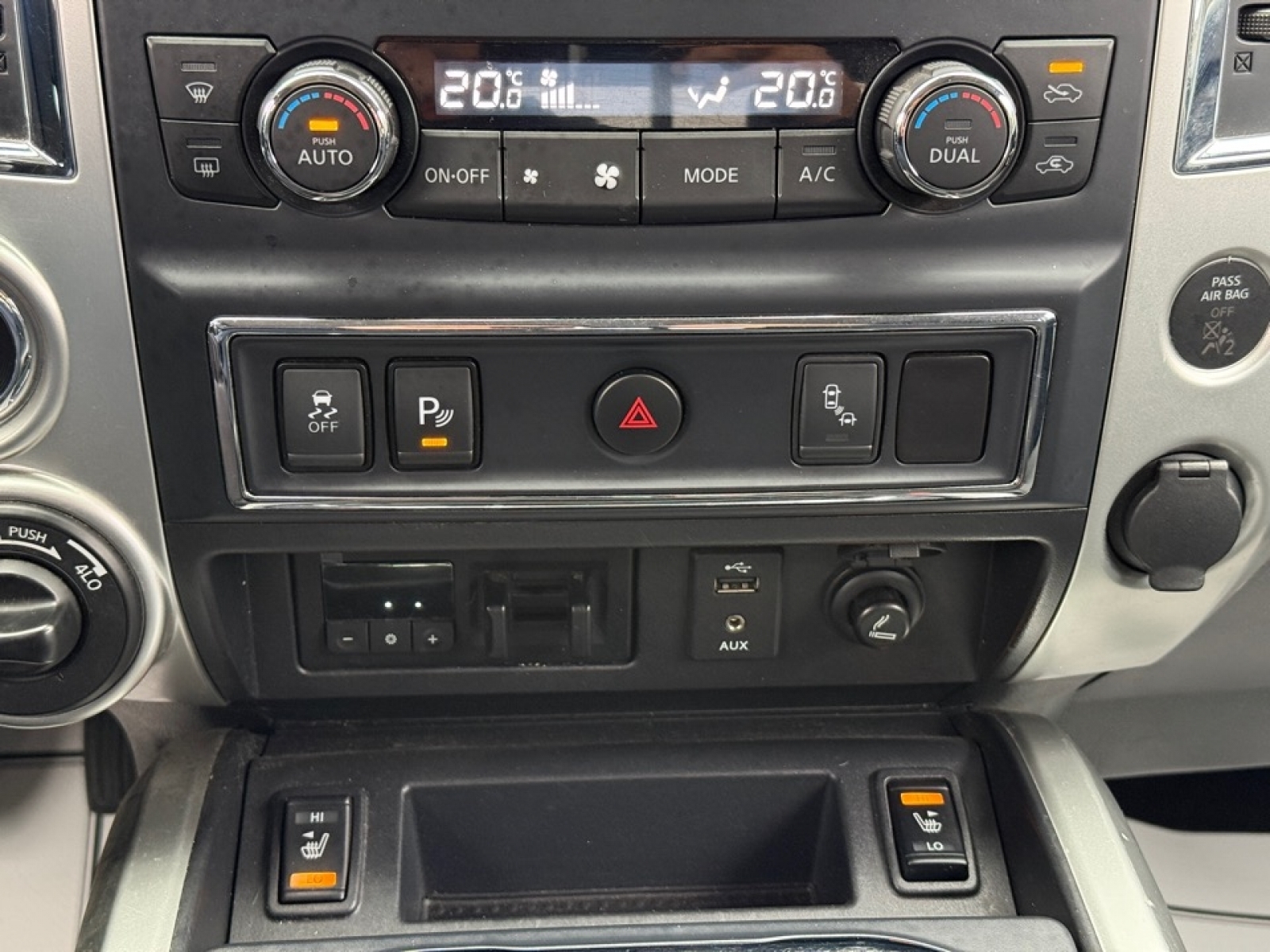 2017 Nissan TITAN SV, 38825, Photo