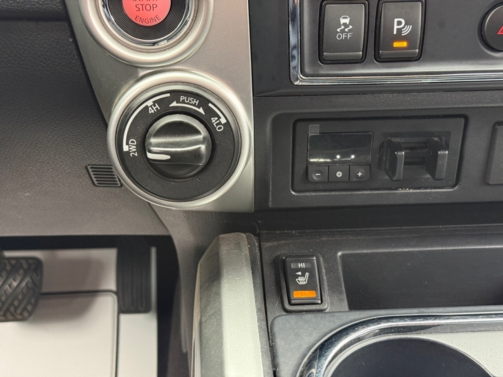 2017 Nissan TITAN SV, 38825, Photo