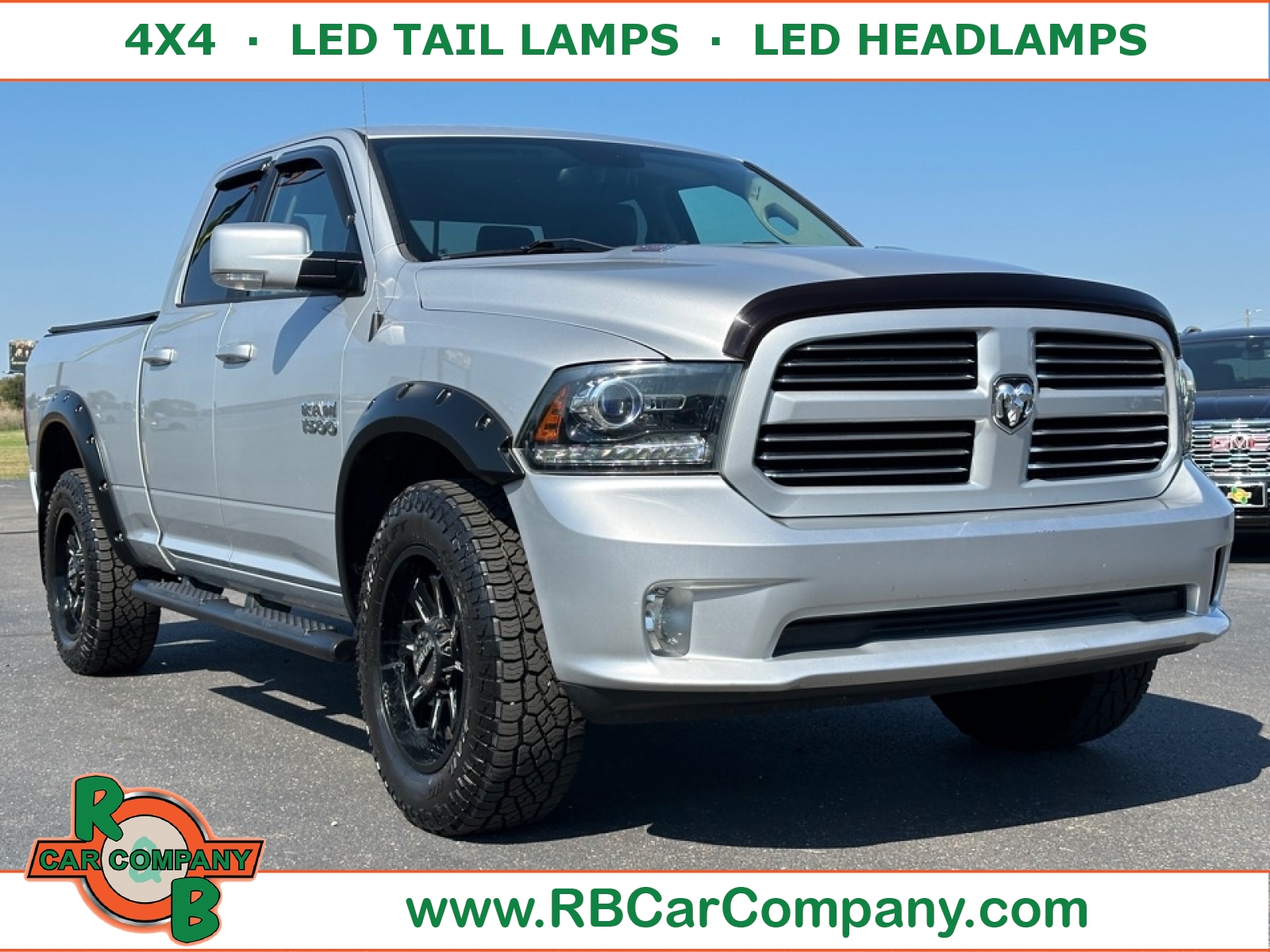 2020 Ram 1500 Classic SLT, 37365, Photo 1