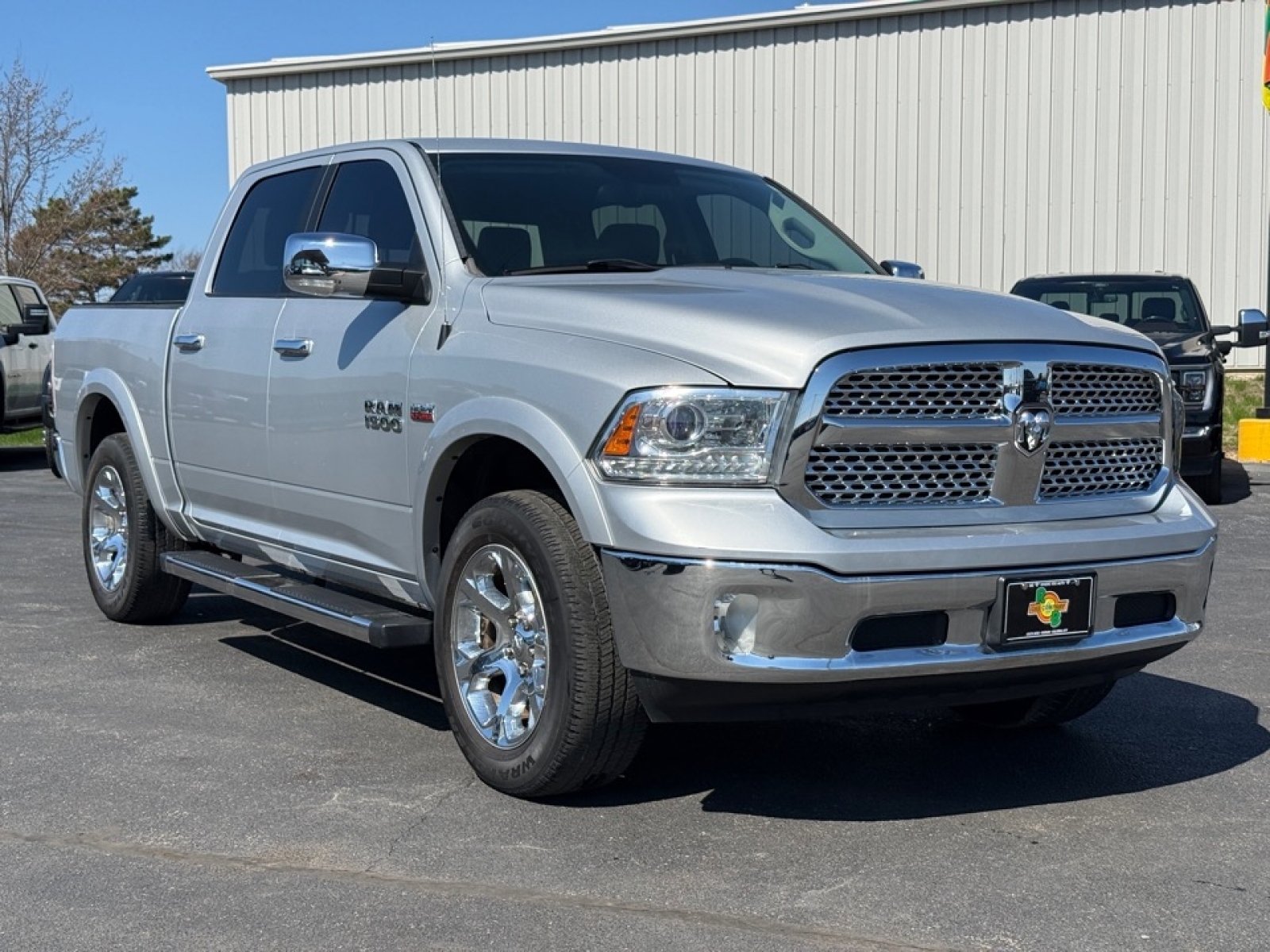 2017 Ram 1500 Laramie Crew Cab 4x4 5'7