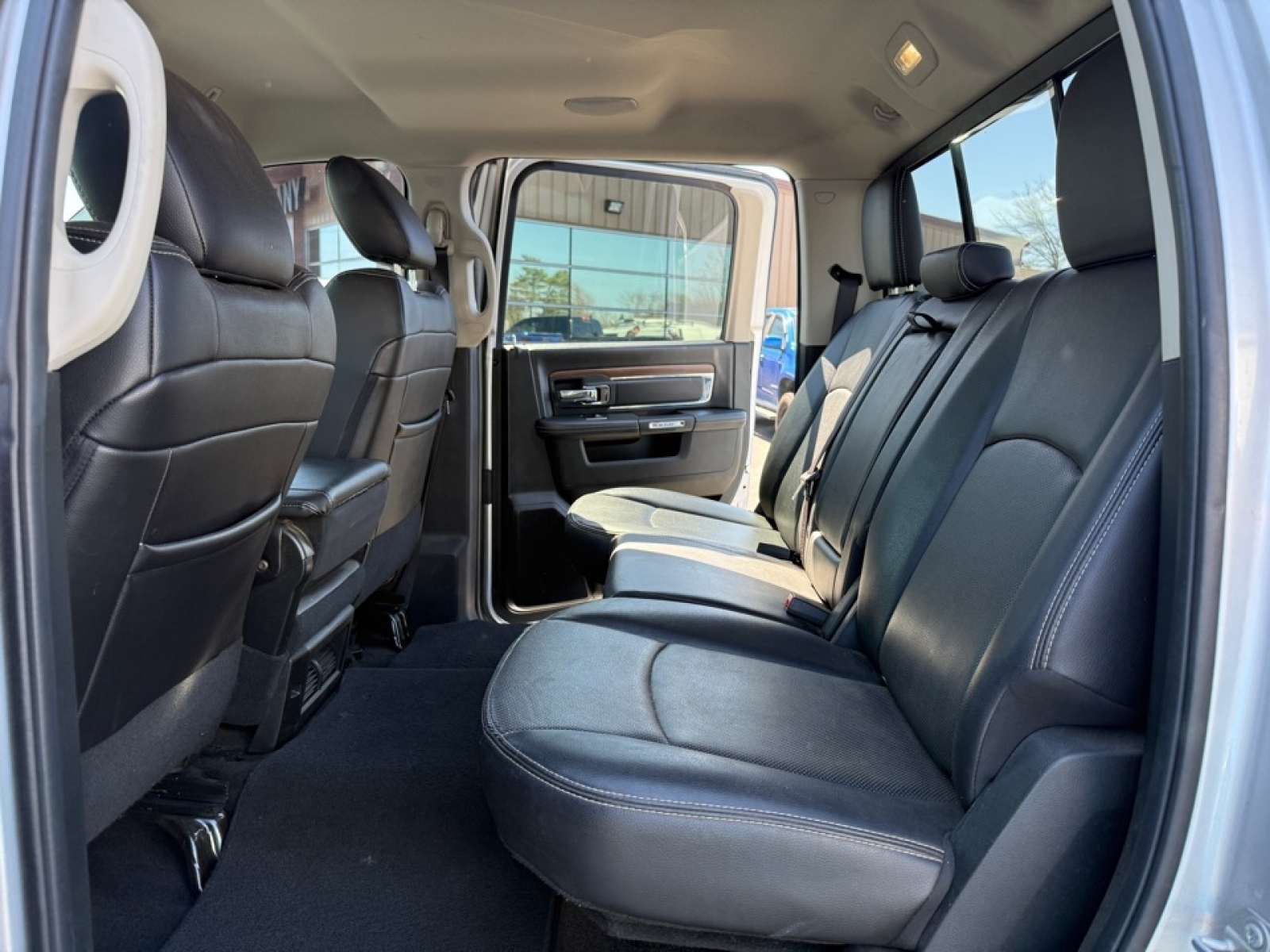 2017 Ram 1500 Laramie Crew Cab 4x4 5'7