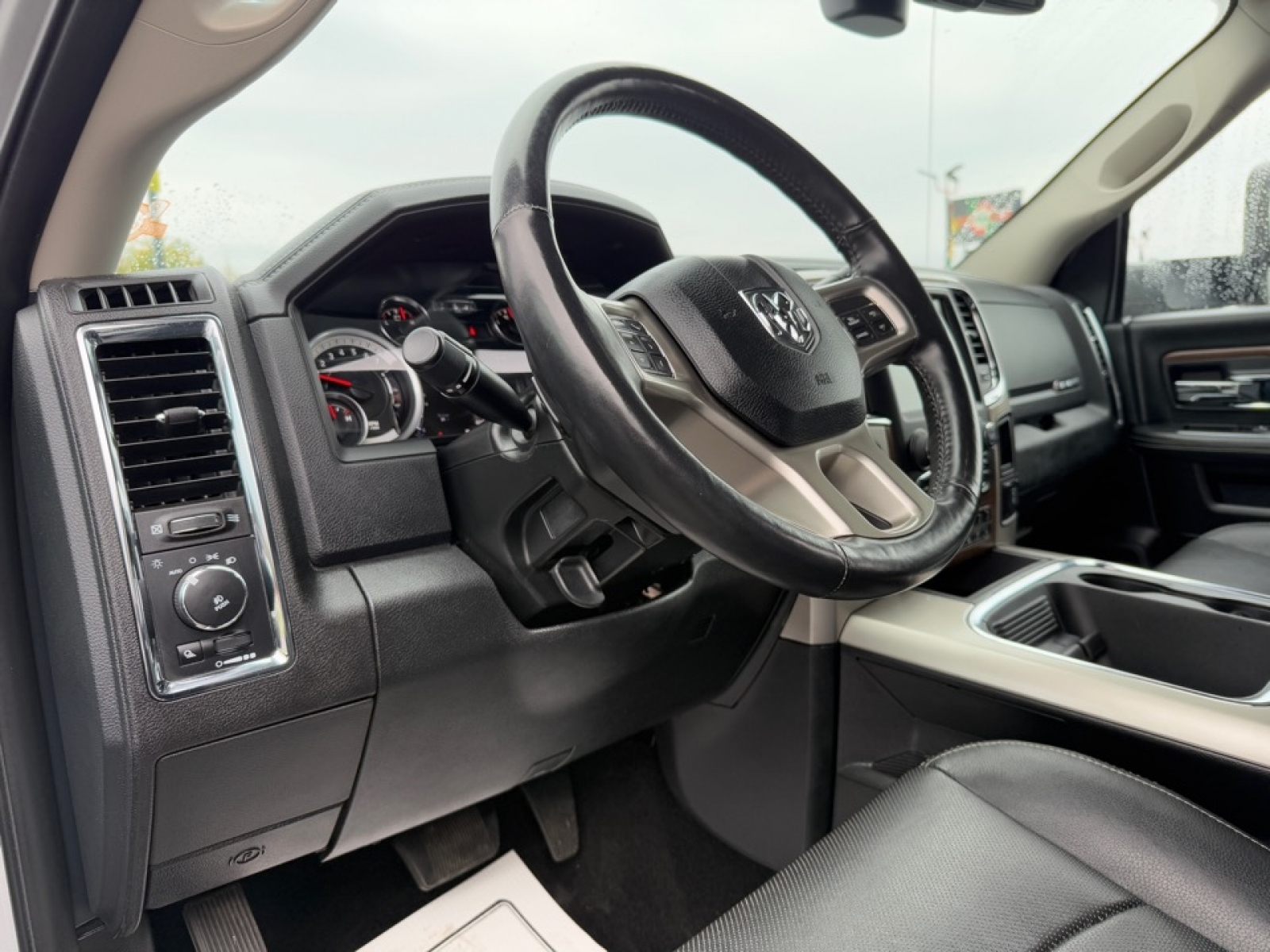 2017 Ram 2500 Laramie Crew Cab 4x4 6'4