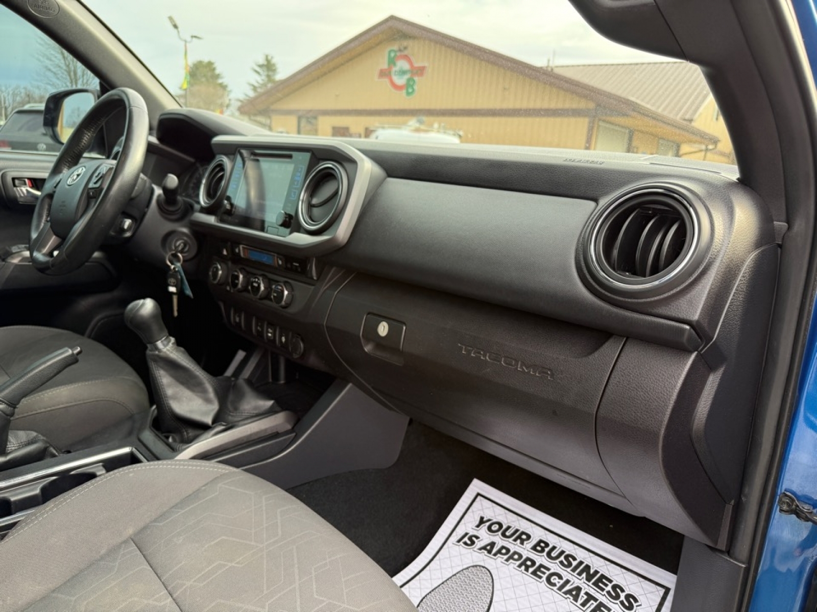 2017 Toyota Tacoma TRD Sport, 39287, Photo