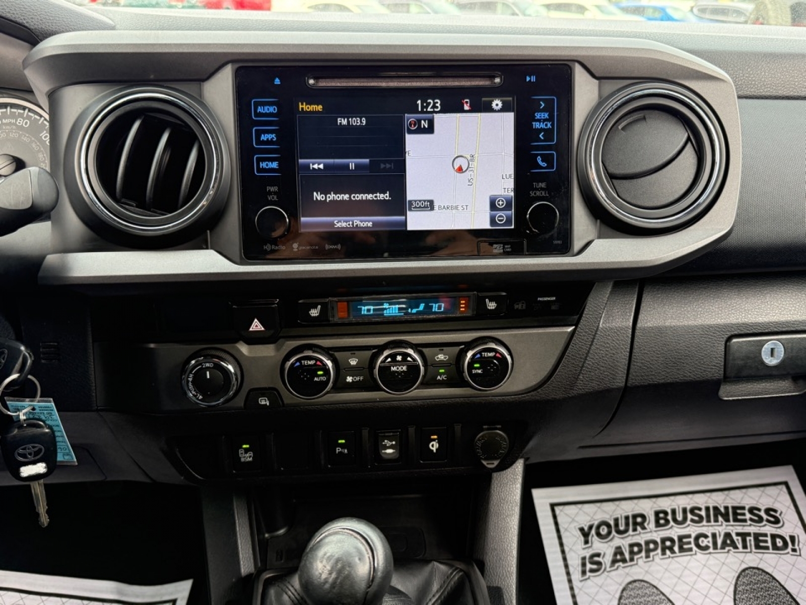 2017 Toyota Tacoma TRD Sport, 39287, Photo