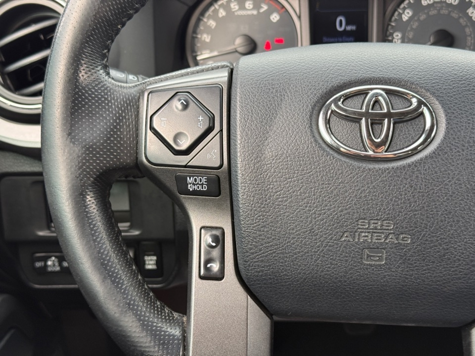 2017 Toyota Tacoma TRD Sport, 39287, Photo