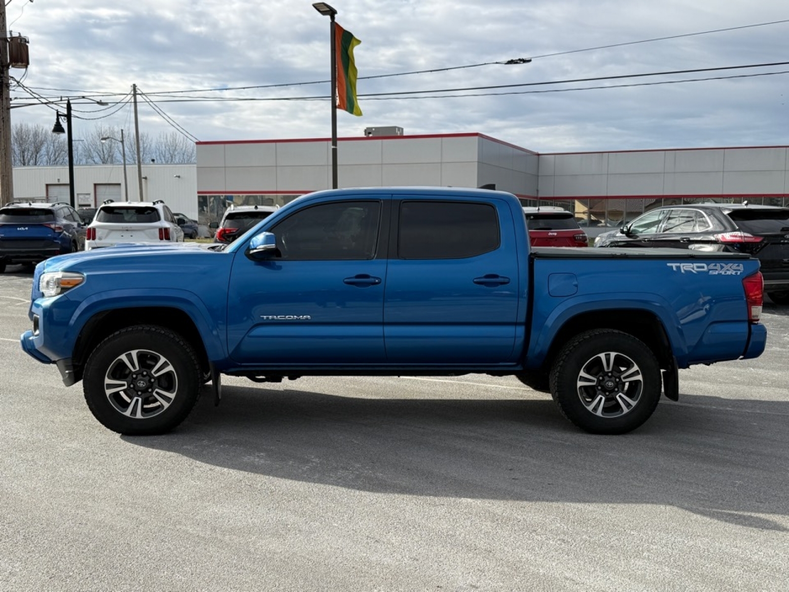 2017 Toyota Tacoma TRD Sport, 39287, Photo