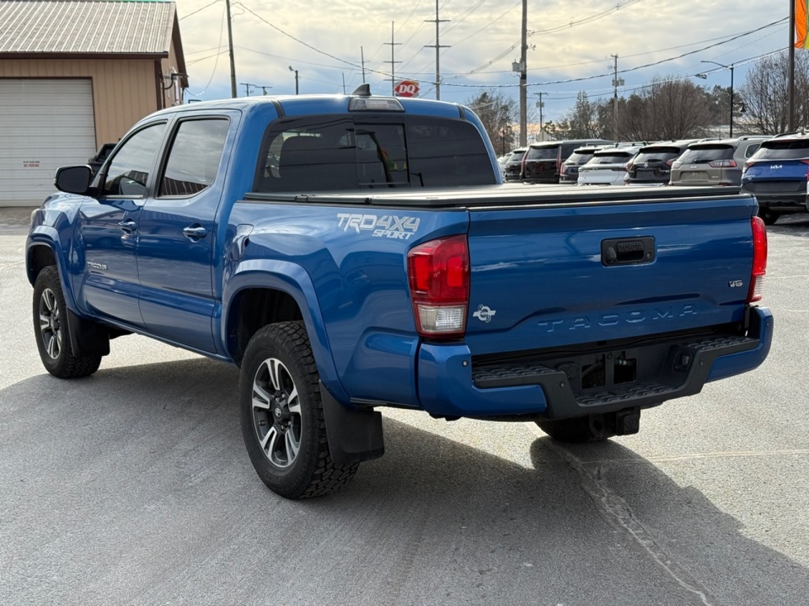 2017 Toyota Tacoma TRD Sport, 39287, Photo