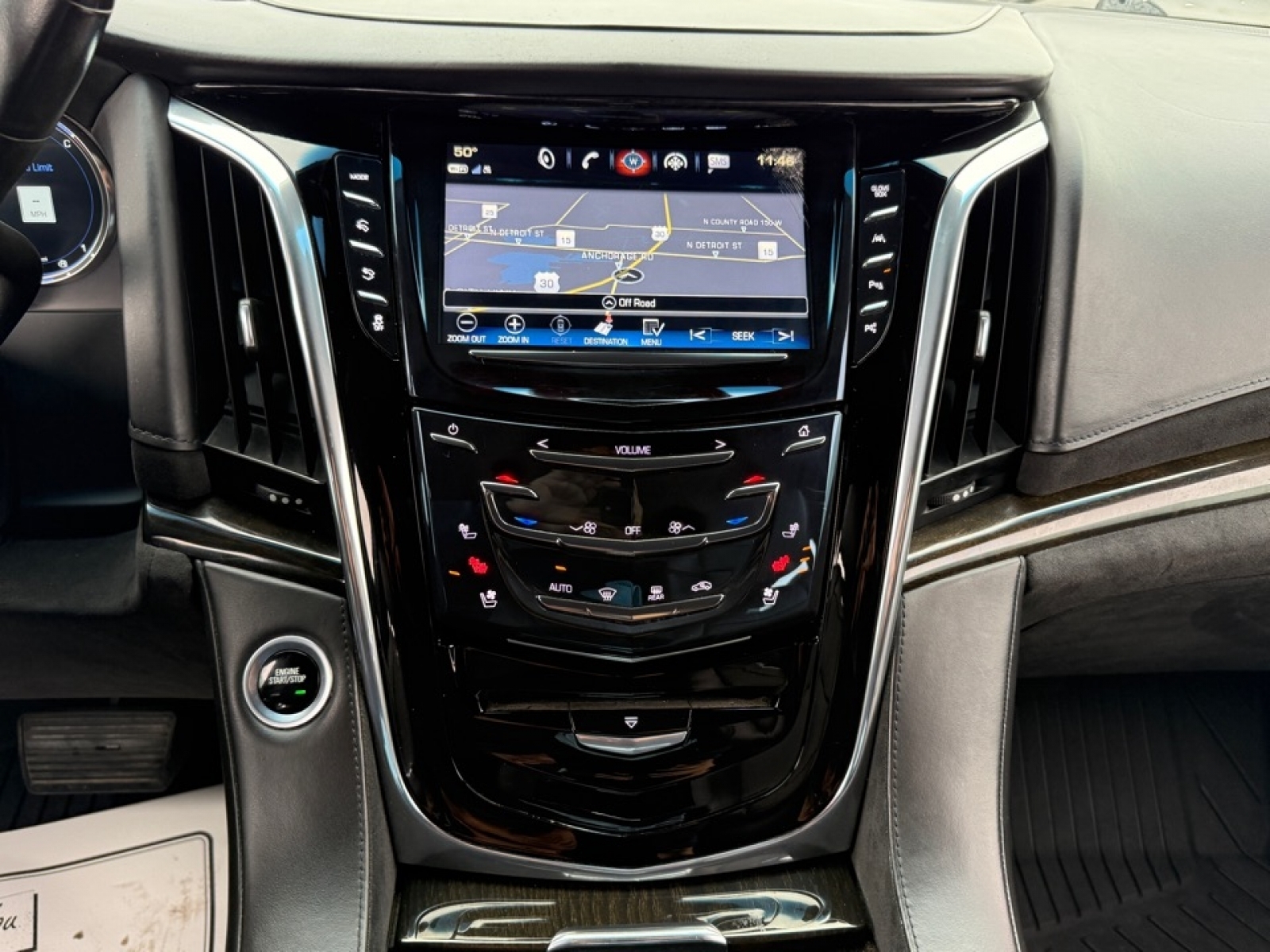 2018 Cadillac Escalade Platinum, 39137, Photo