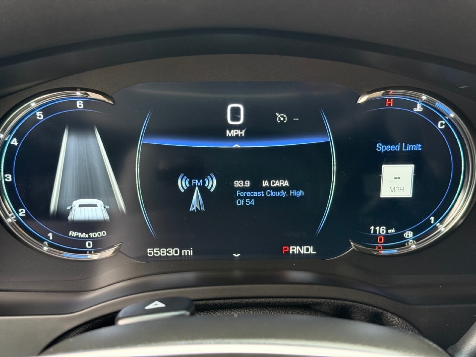 2018 Cadillac Escalade Platinum, 39137, Photo