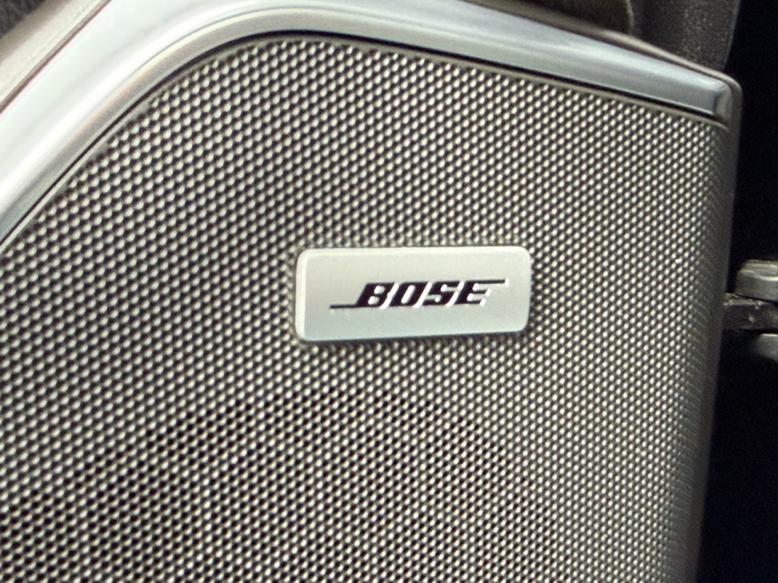 2018 Cadillac Escalade Platinum, 39137, Photo