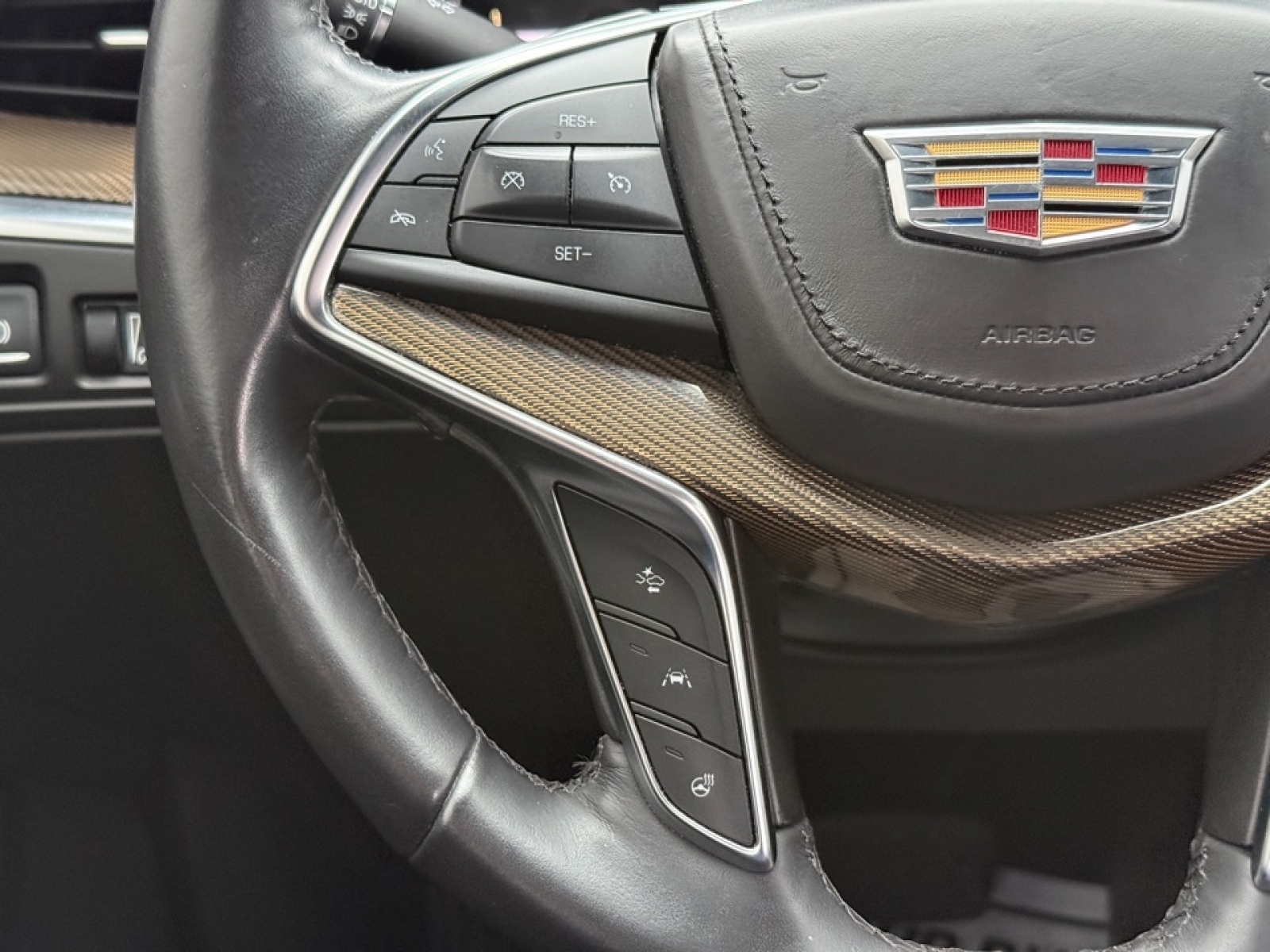 2018 Cadillac XT5 Platinum, 39218, Photo